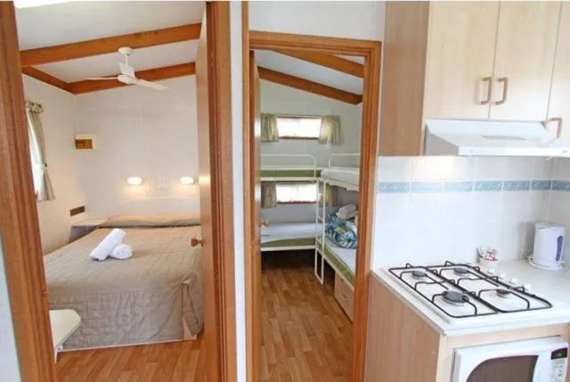 Bedroom, Bed in Apollo Bay Holiday Park
