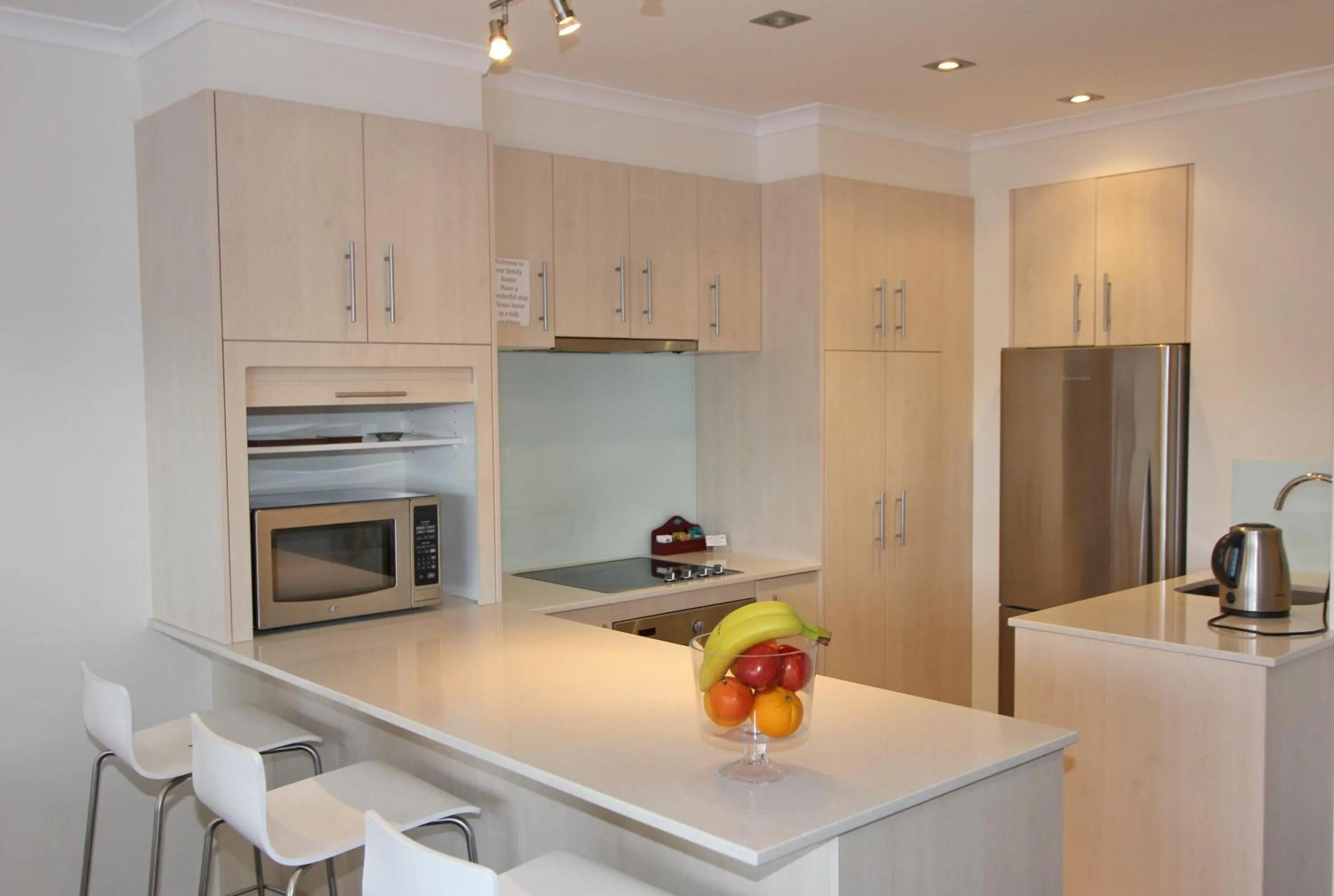 Coffee/tea facilities in Crow's Nest Apartments