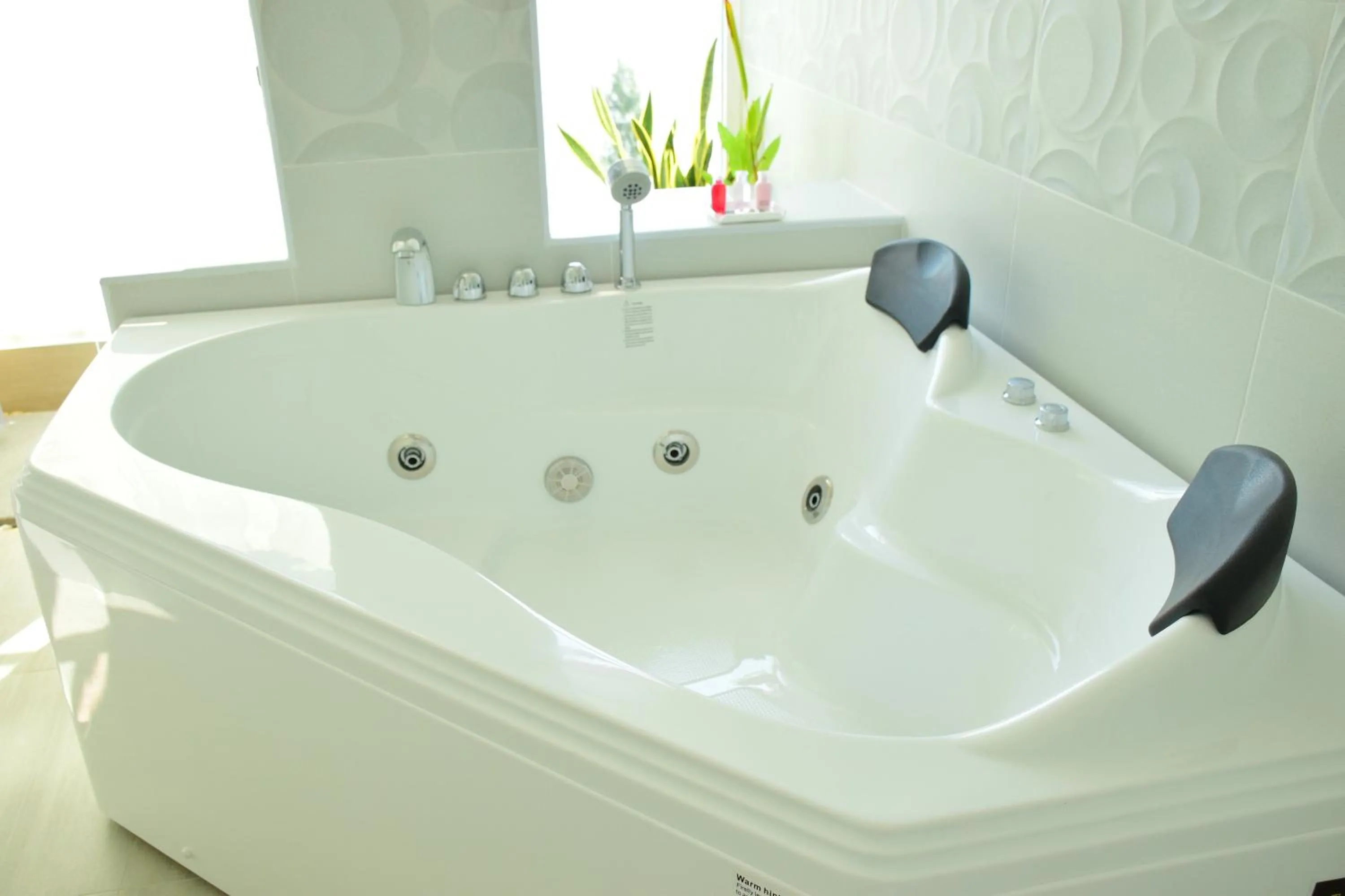 Bath in Golden Beach Boutique Resort
