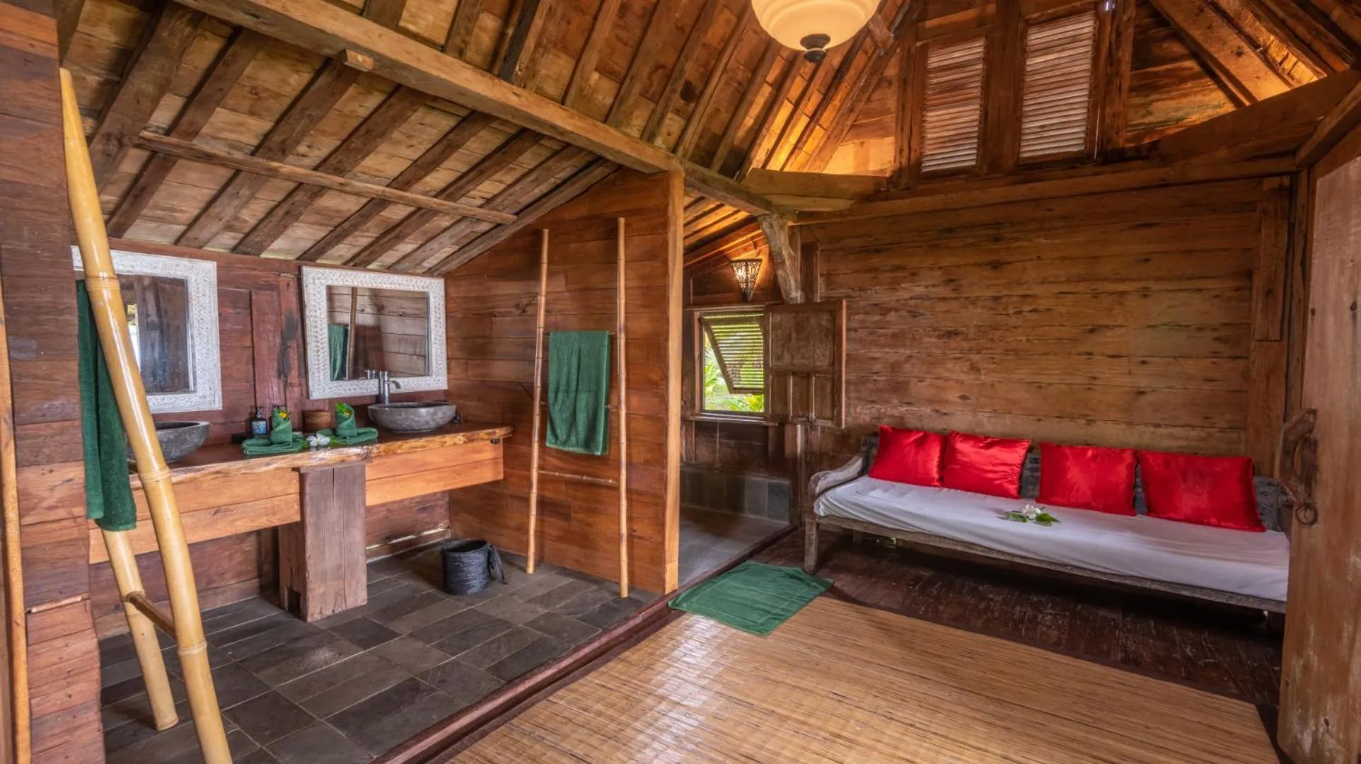 Bathroom, Bed in Ratua Private Island Resort
