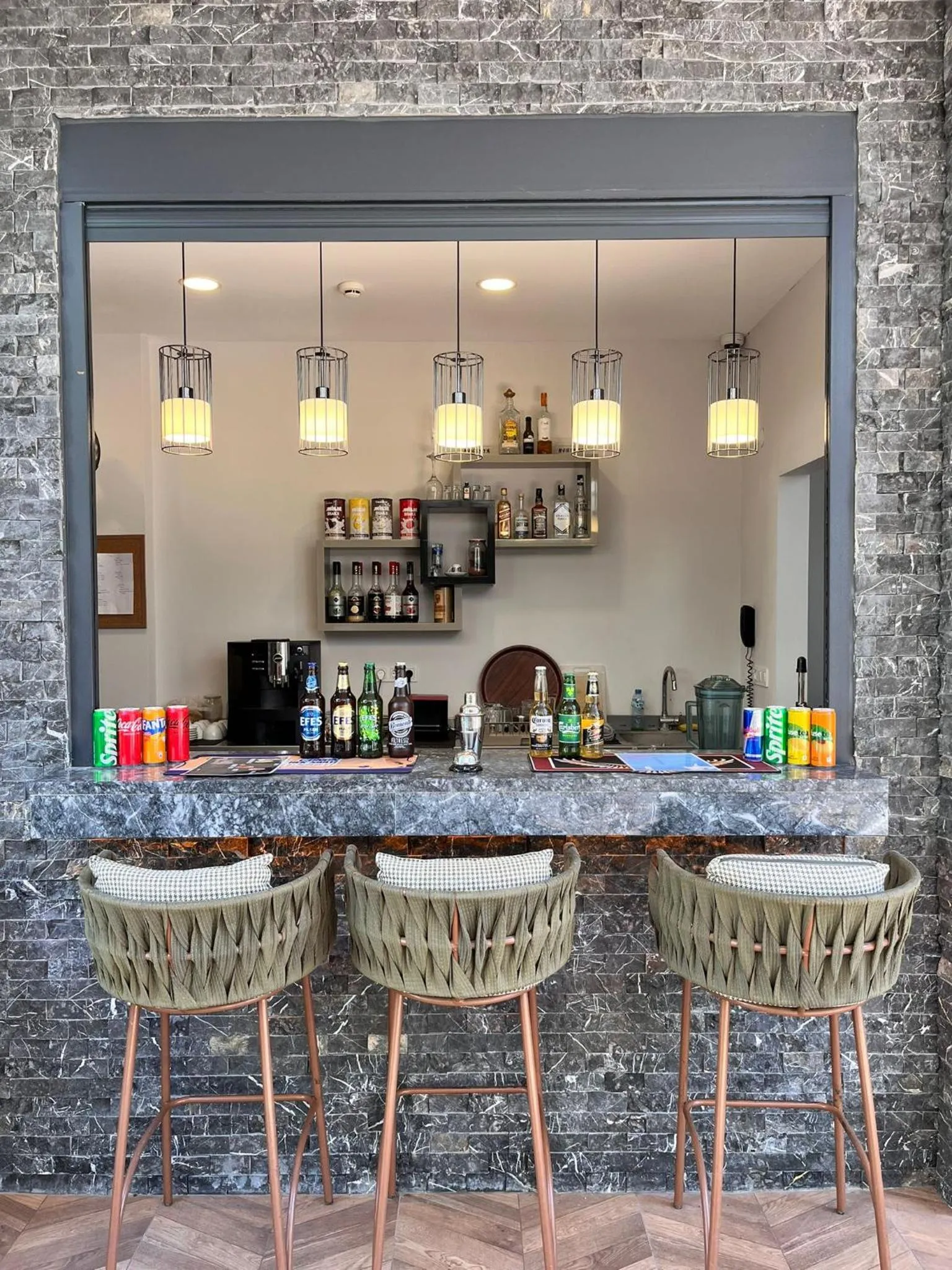 Restaurant/places to eat in Gurses Life Hotel