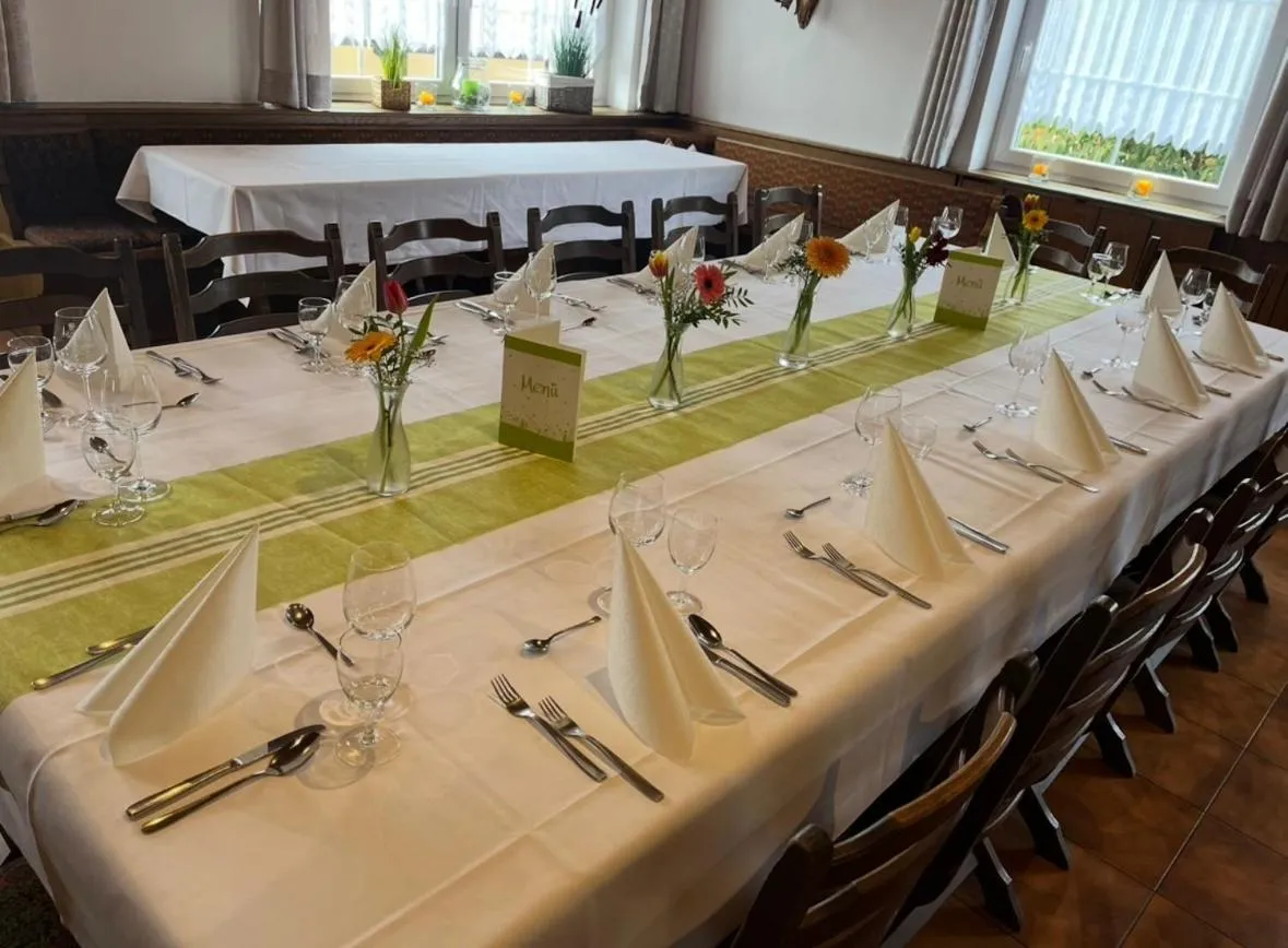 Restaurant/places to eat in Landhotel Löwen