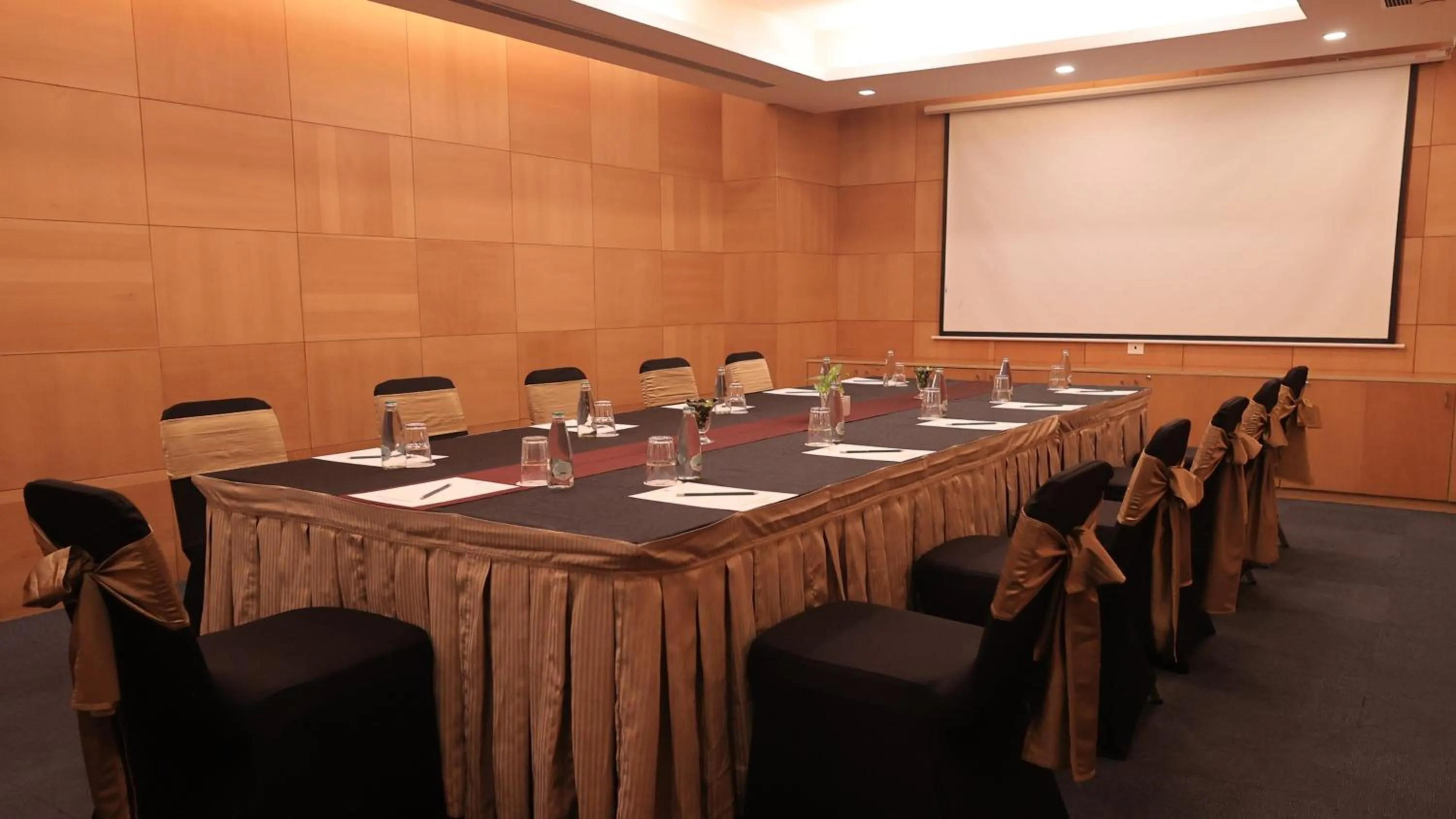 Meeting/conference room in Holiday Inn New Delhi Mayur Vihar Noida by IHG