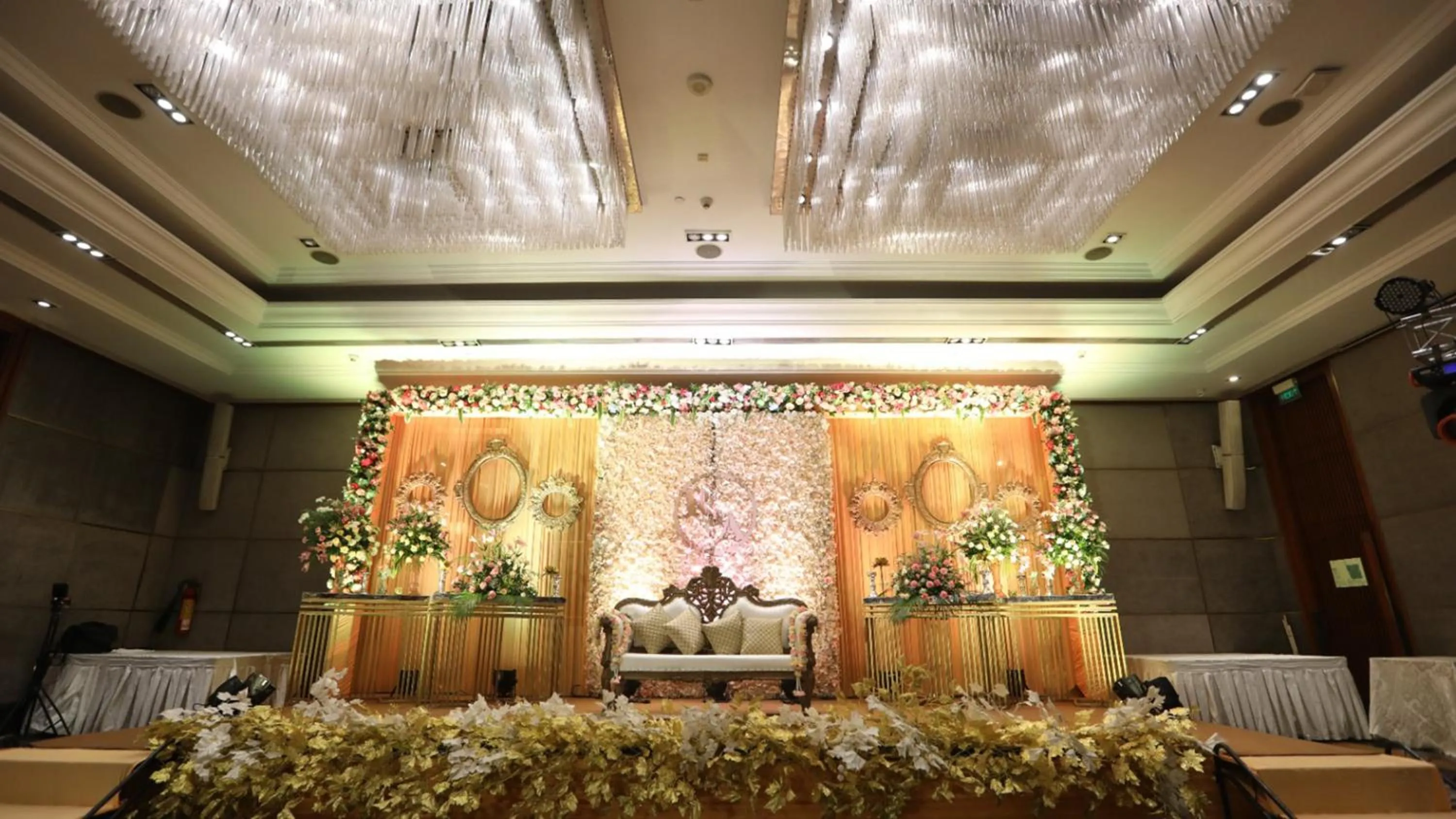 Meeting/conference room in Holiday Inn New Delhi Mayur Vihar Noida by IHG