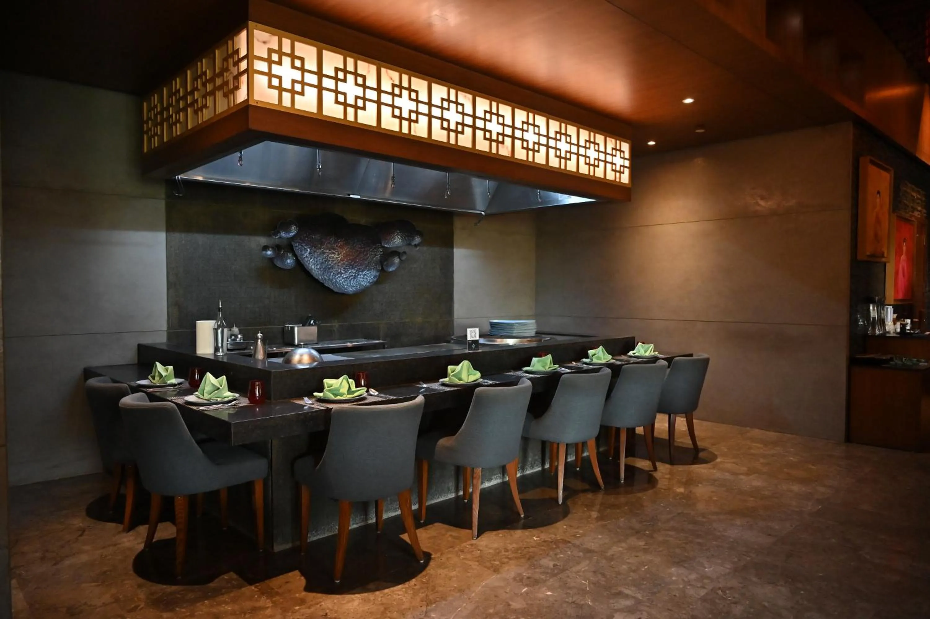 Restaurant/places to eat in Holiday Inn New Delhi Mayur Vihar Noida by IHG