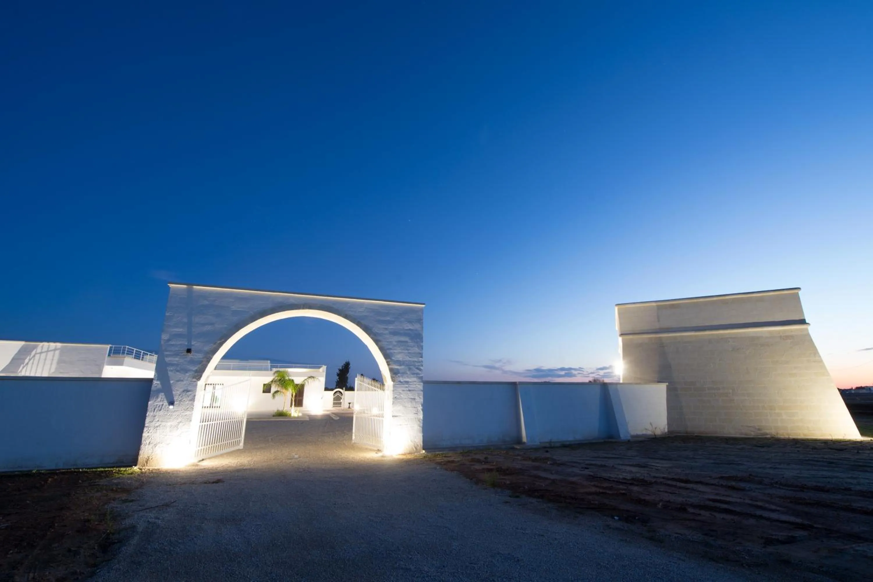 Facade/entrance in Villa Lupia
