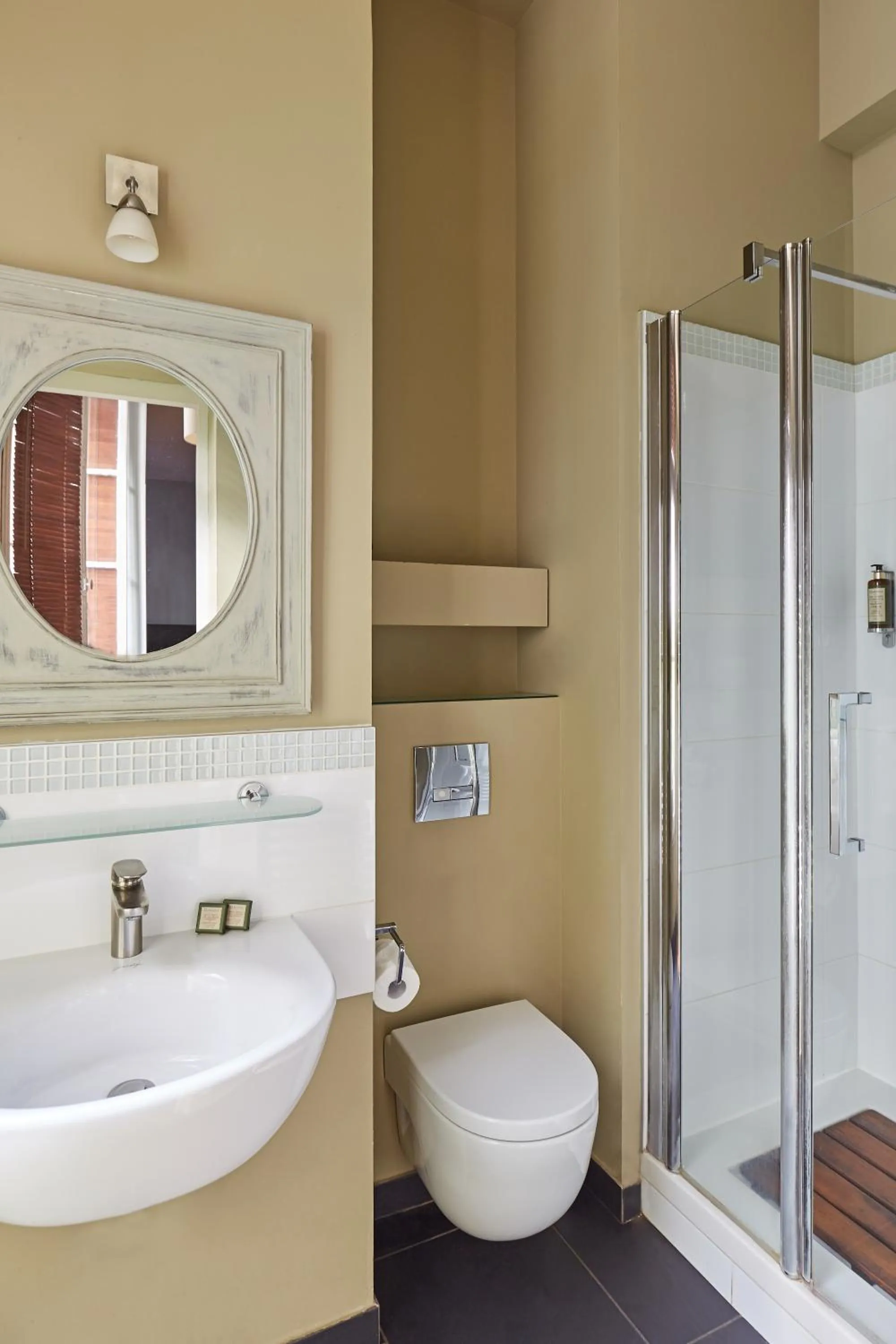 Bathroom in L'Apparthôtel Particulier Bordeaux