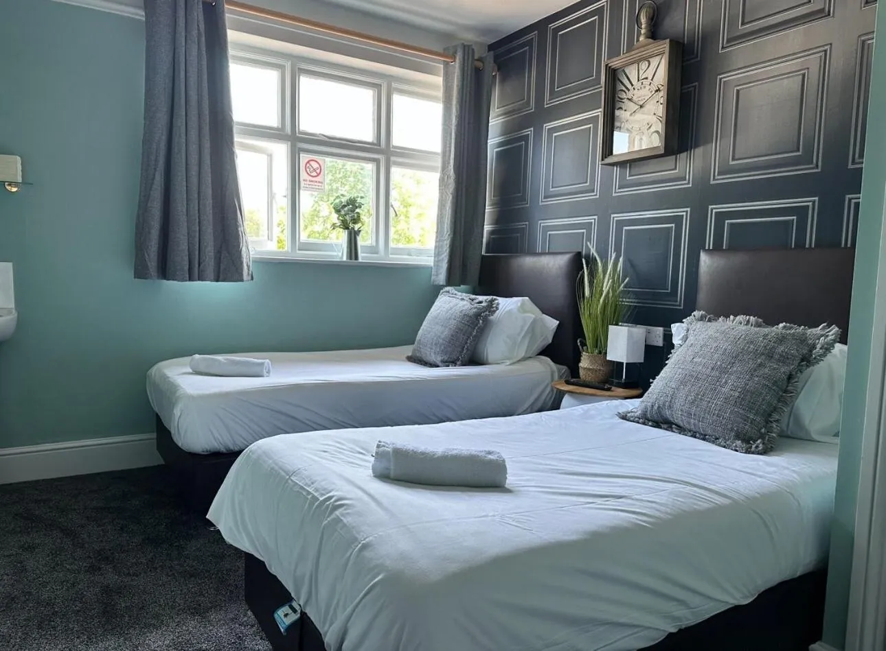 Bedroom, Bed in The Crafty Cow