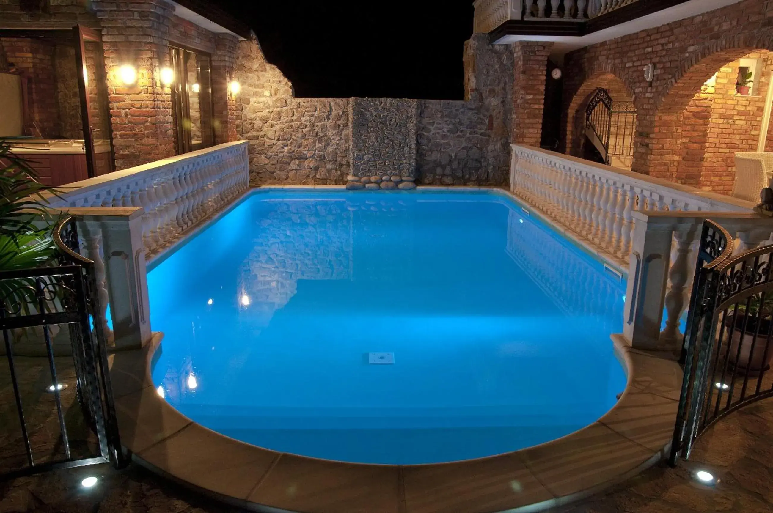 Casa Oasa Boutique rooms Gourmet Pizza Pool near Koper Casa Oasa Boutique rooms Gourmet Pizza Pool near Koper