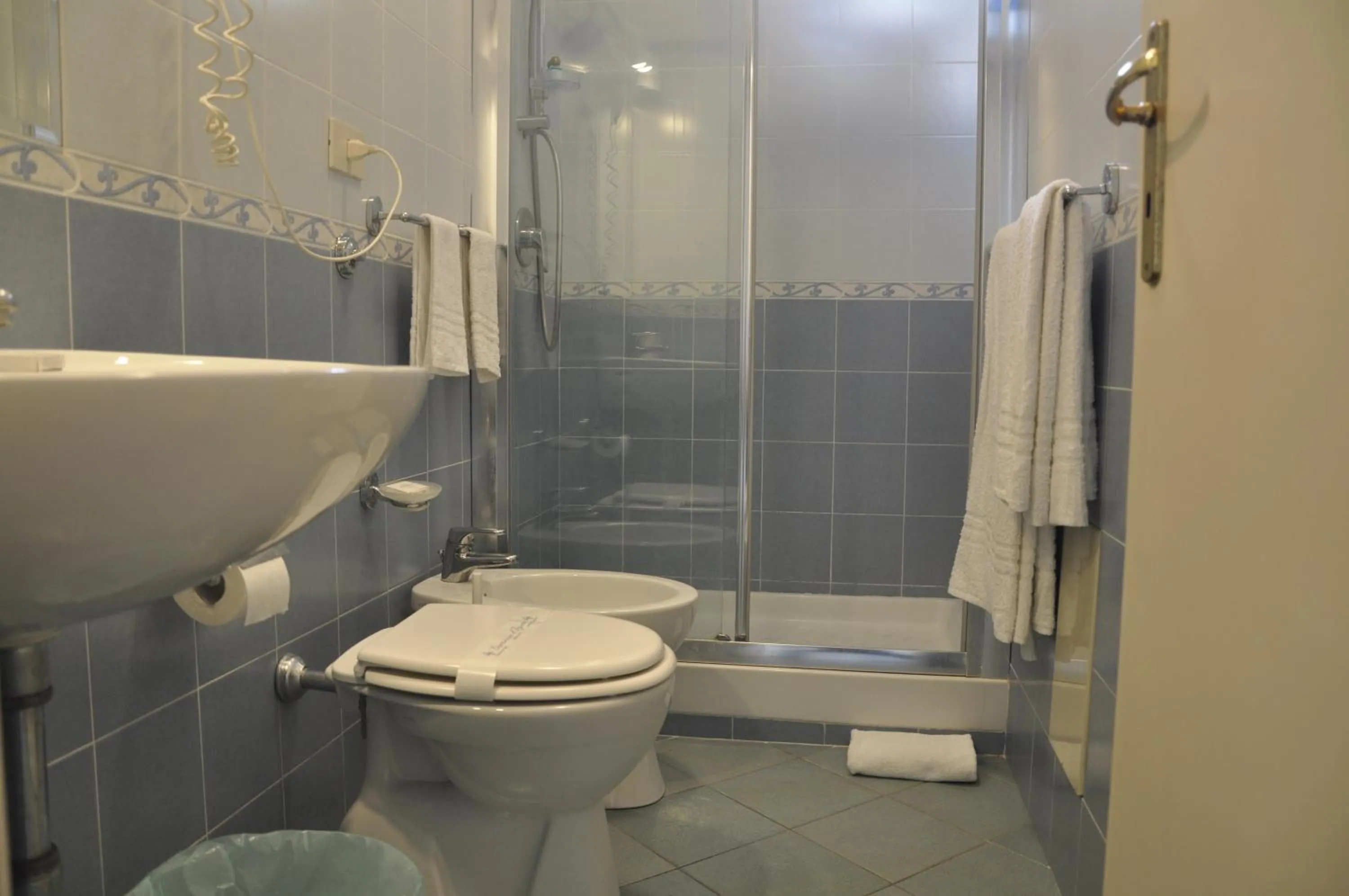 Bathroom in Hotel Esperia