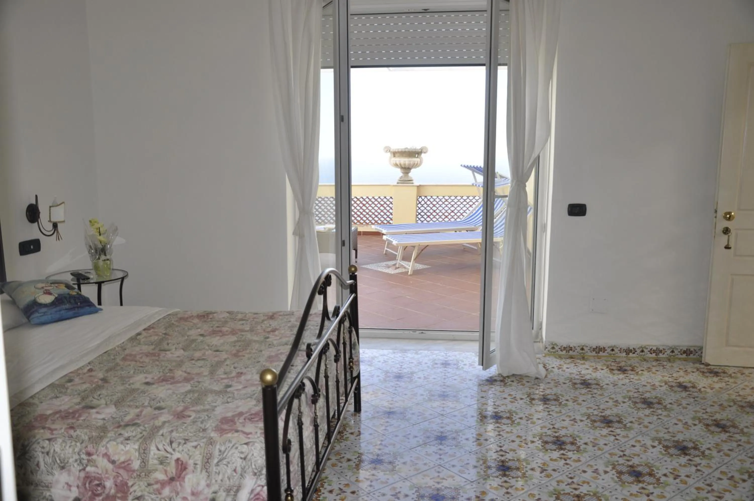 Day, Bed in Hotel Esperia