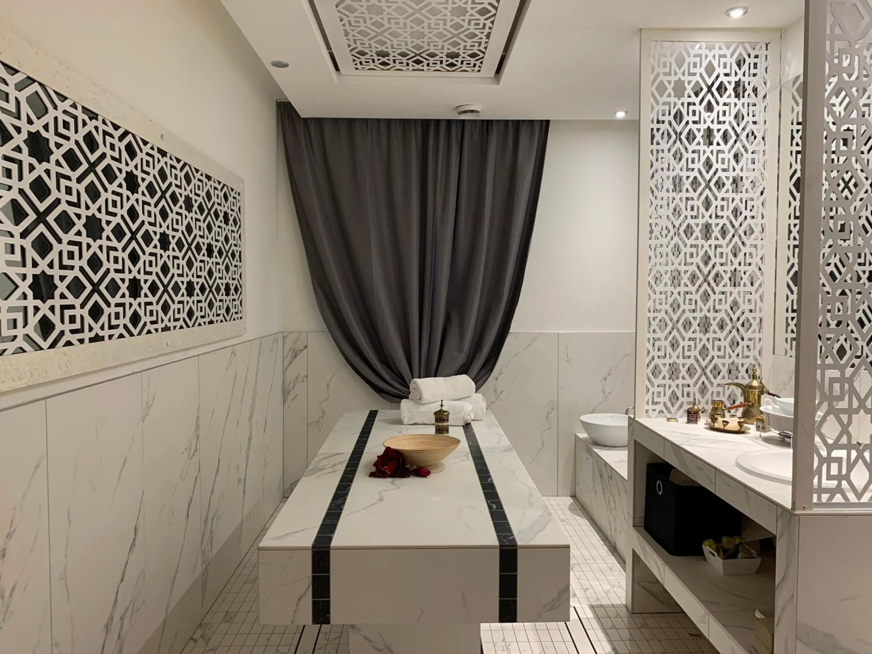 Massage in SeaPark Hotel Wellness & Spa