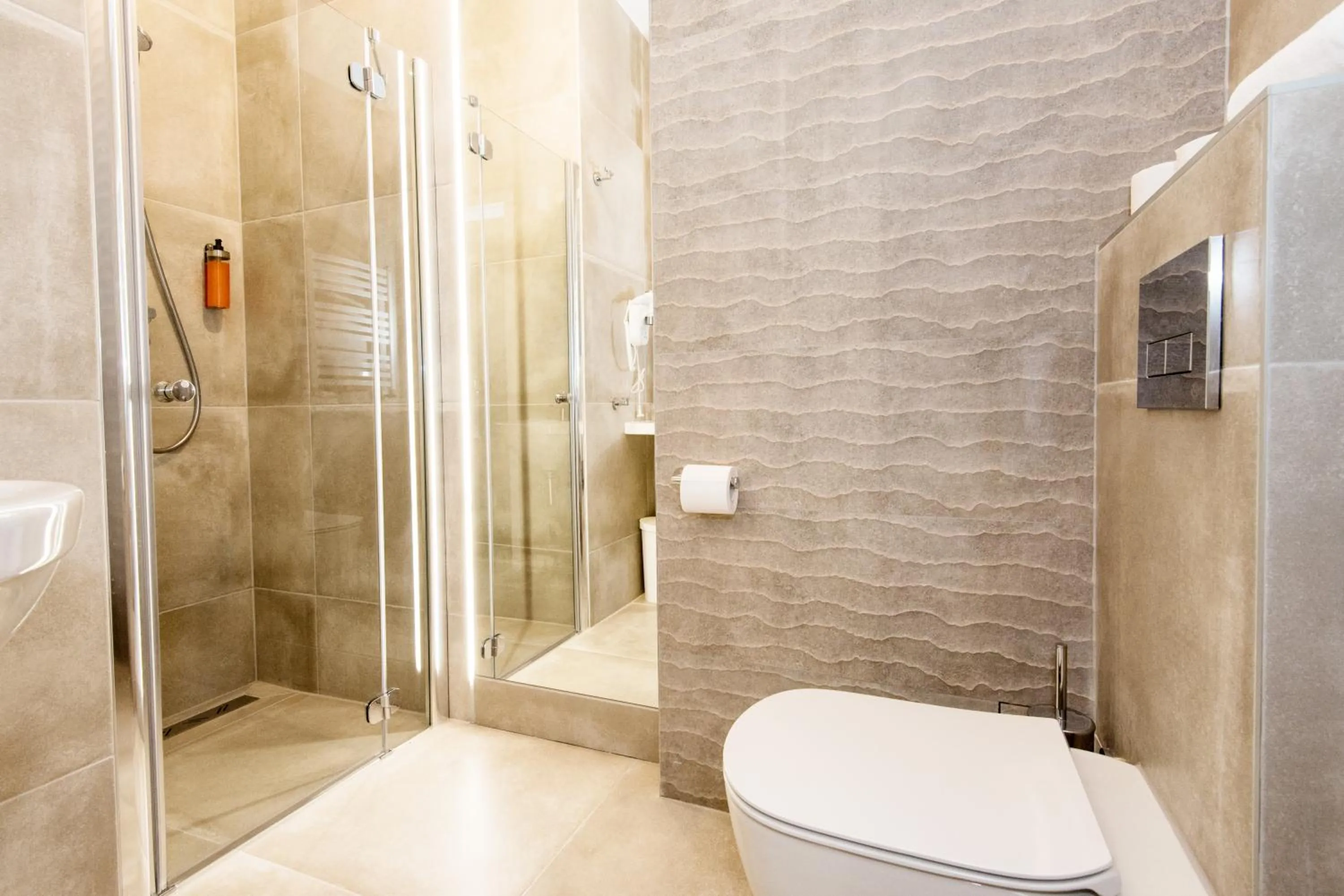 Shower in SeaPark Hotel Wellness & Spa