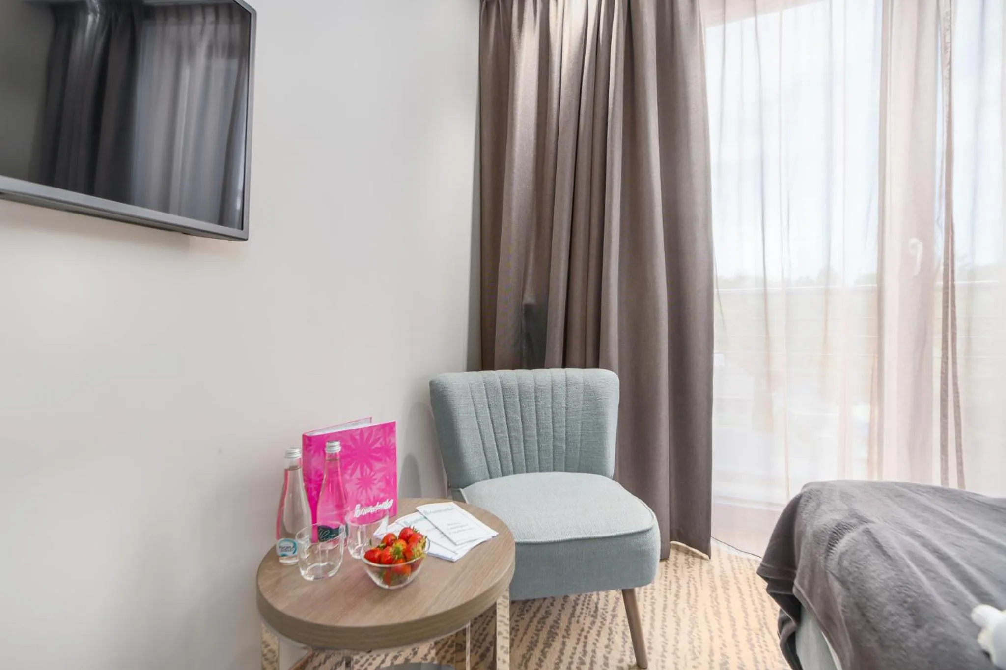 TV and multimedia, Bed in SeaPark Hotel Wellness & Spa