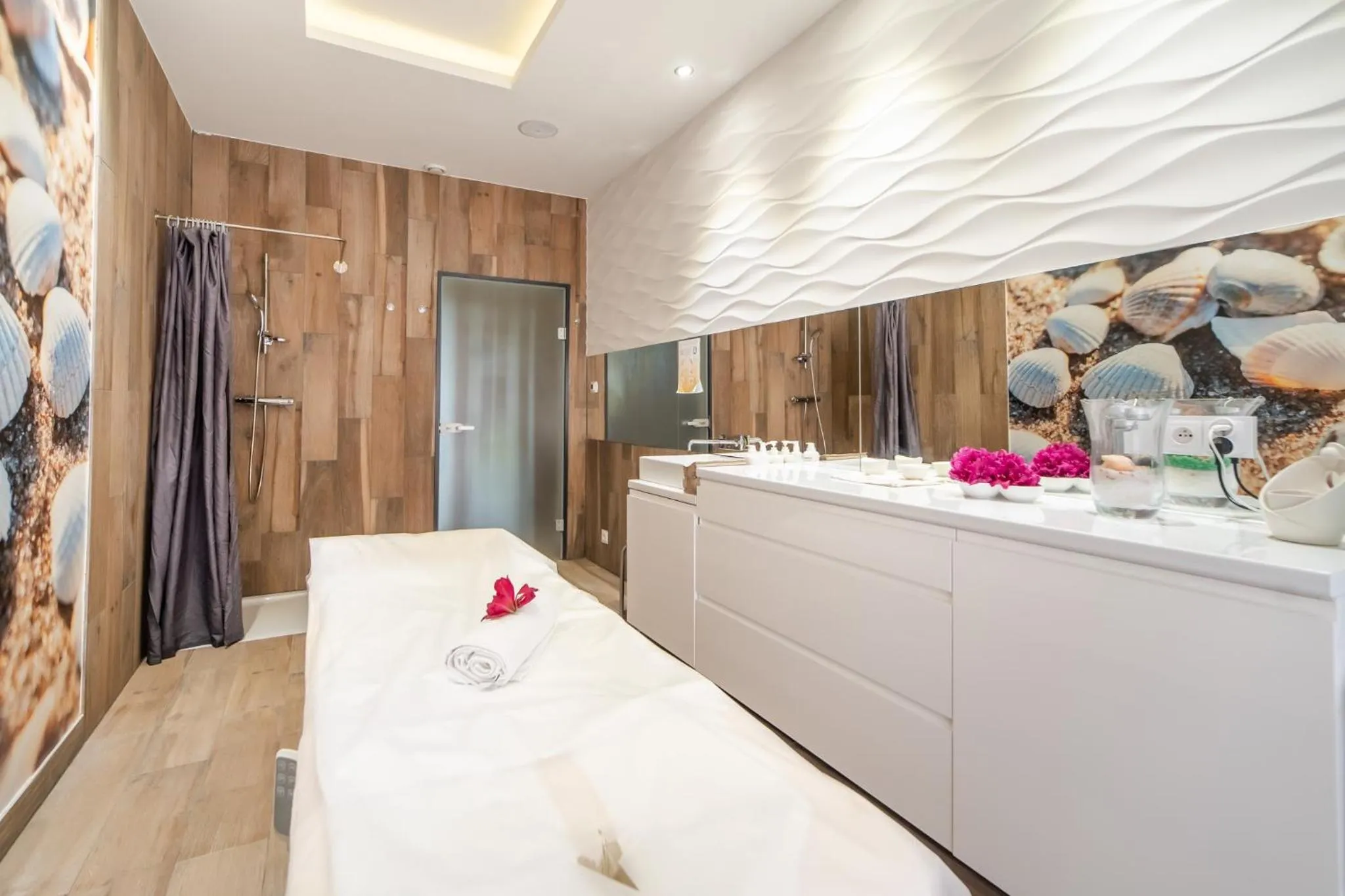 Massage in SeaPark Hotel Wellness & Spa