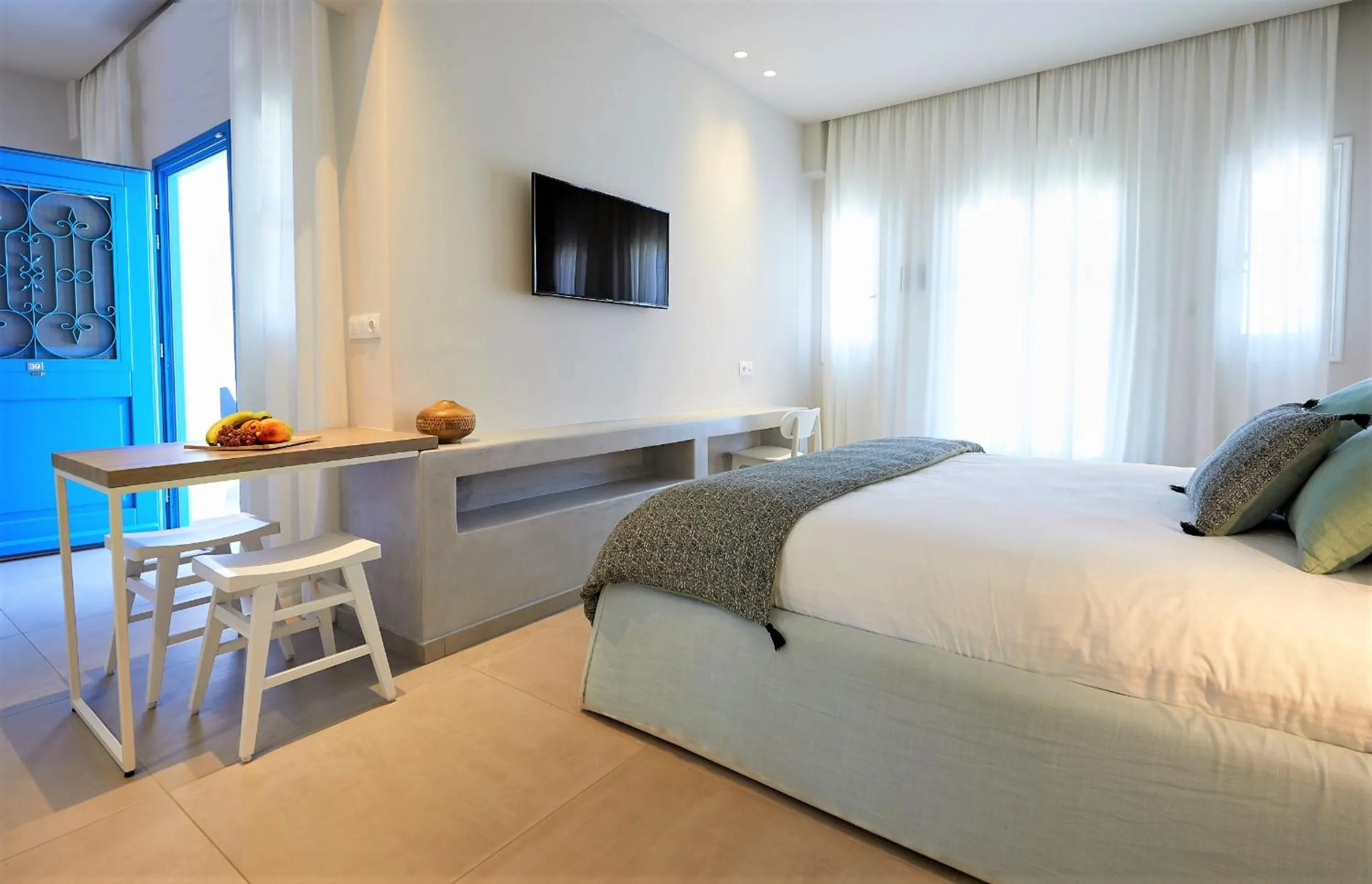 Bedroom, Bed in Vigla Hotel