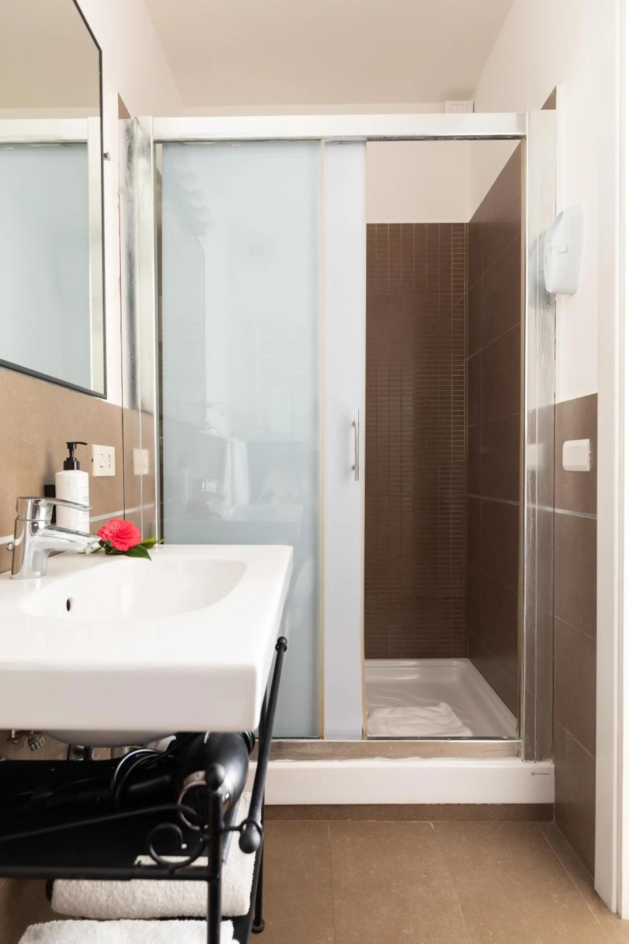 Shower in YourHome - Villa Sorrento