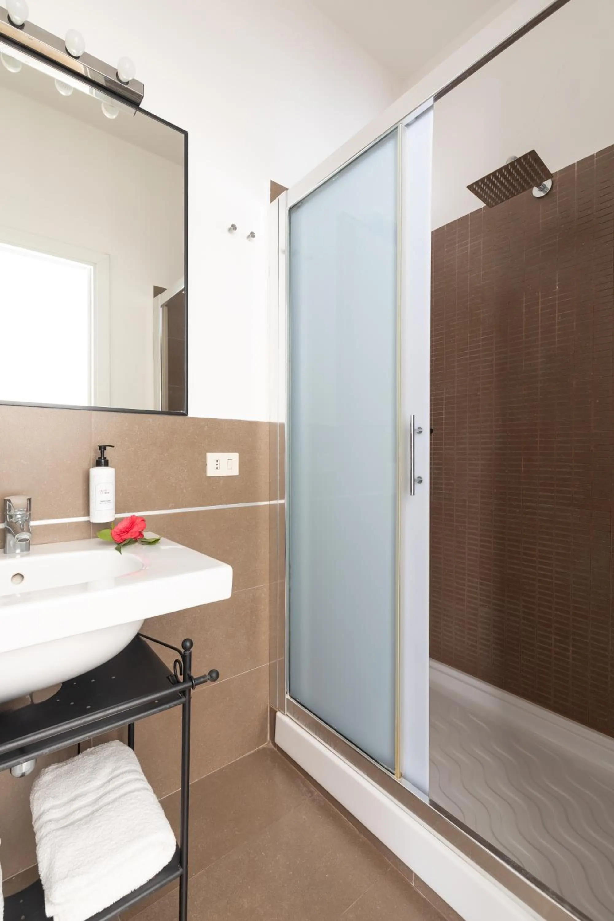 Shower in YourHome - Villa Sorrento