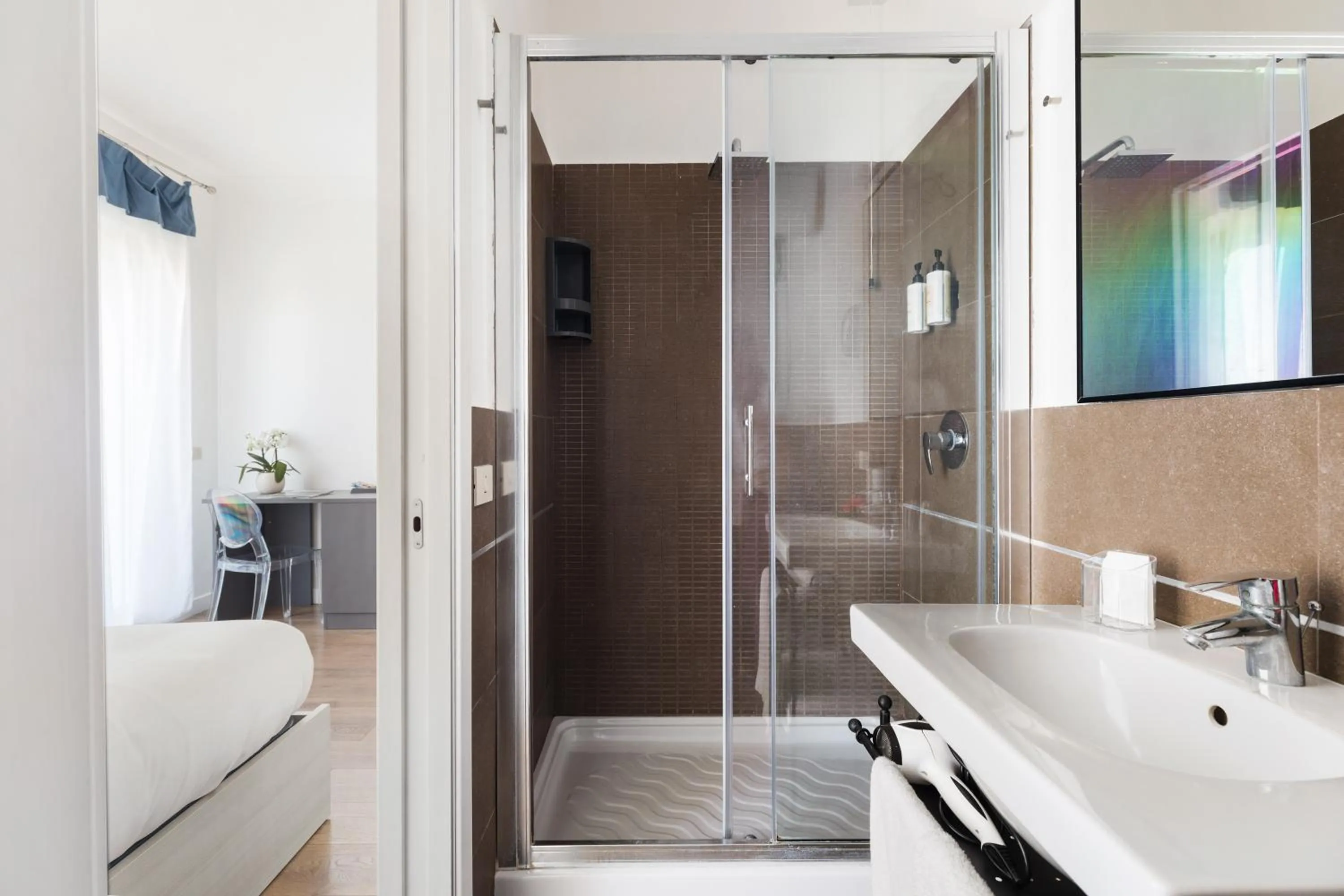 Shower in YourHome - Villa Sorrento