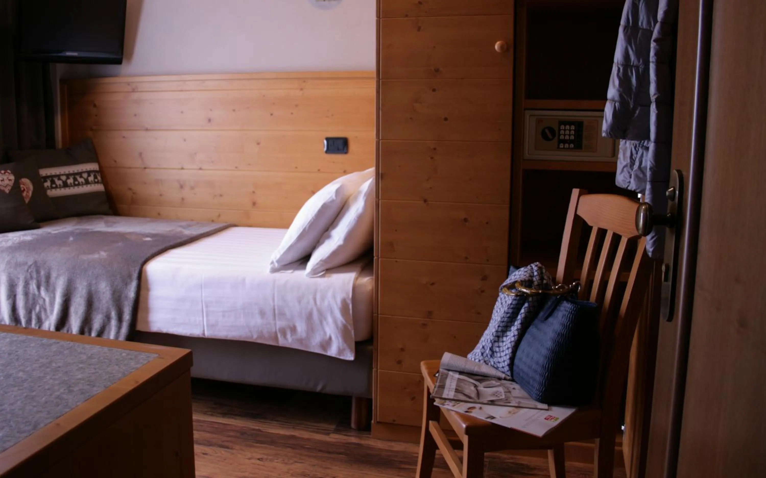 Bed in Hotel Larice Bianco