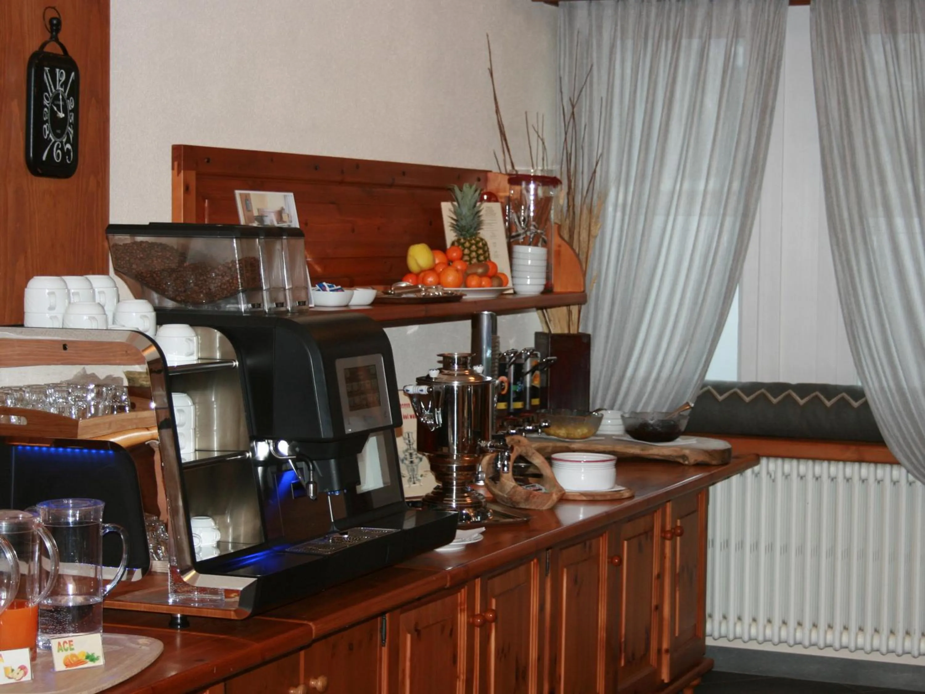 Restaurant/places to eat in Hotel Larice Bianco