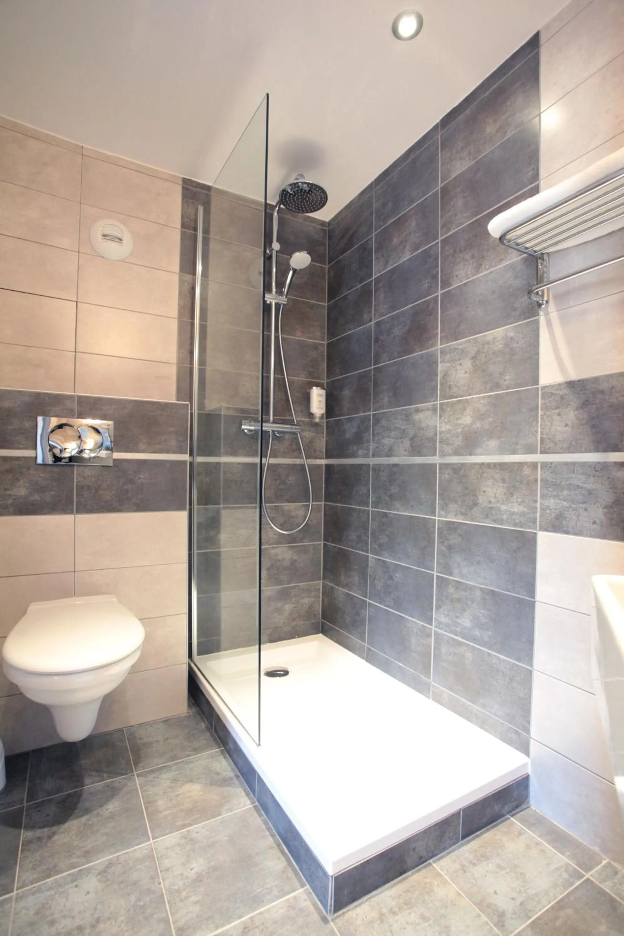 Bathroom in La Table de Gustave