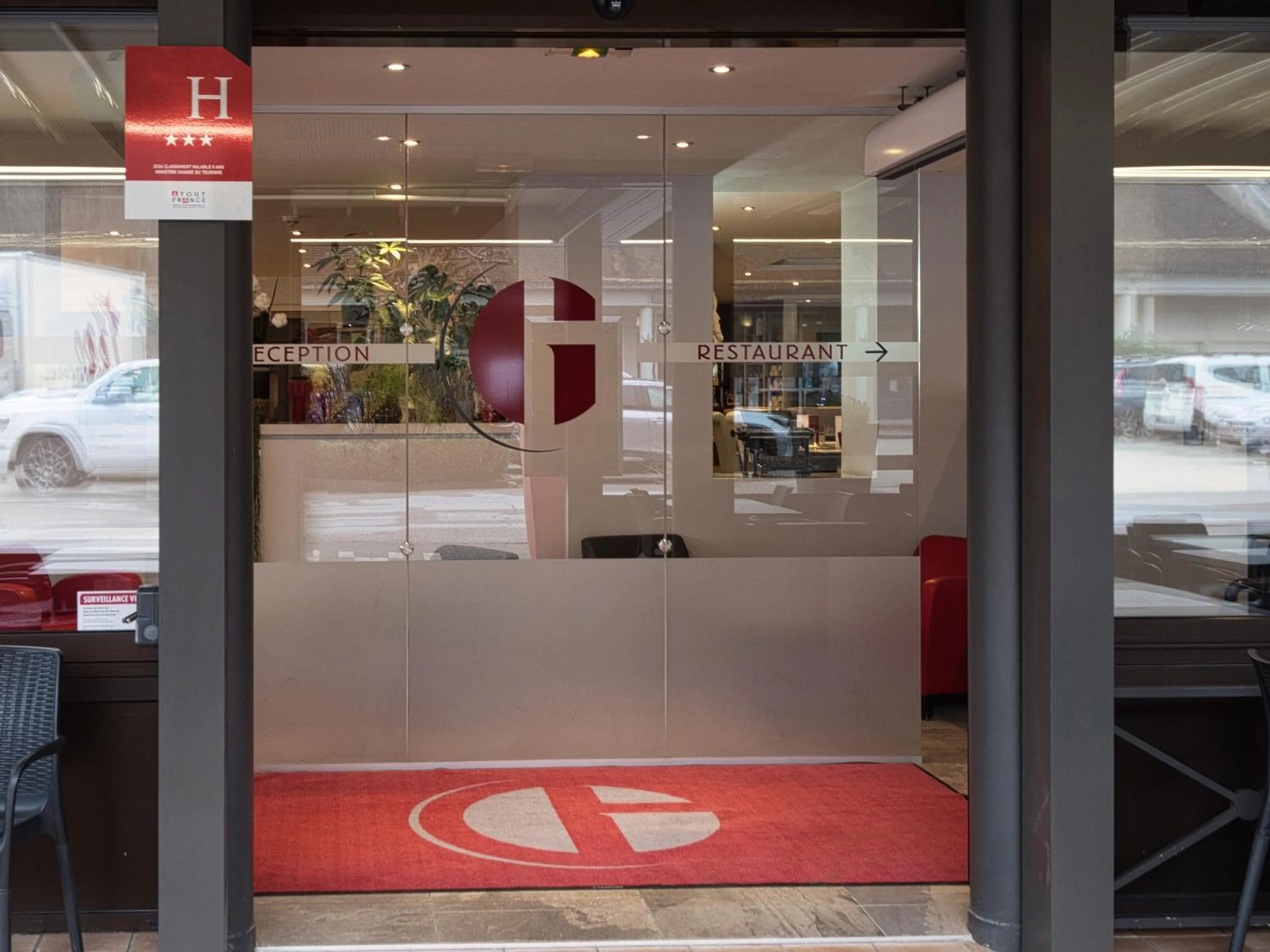 Facade/entrance in La Table de Gustave