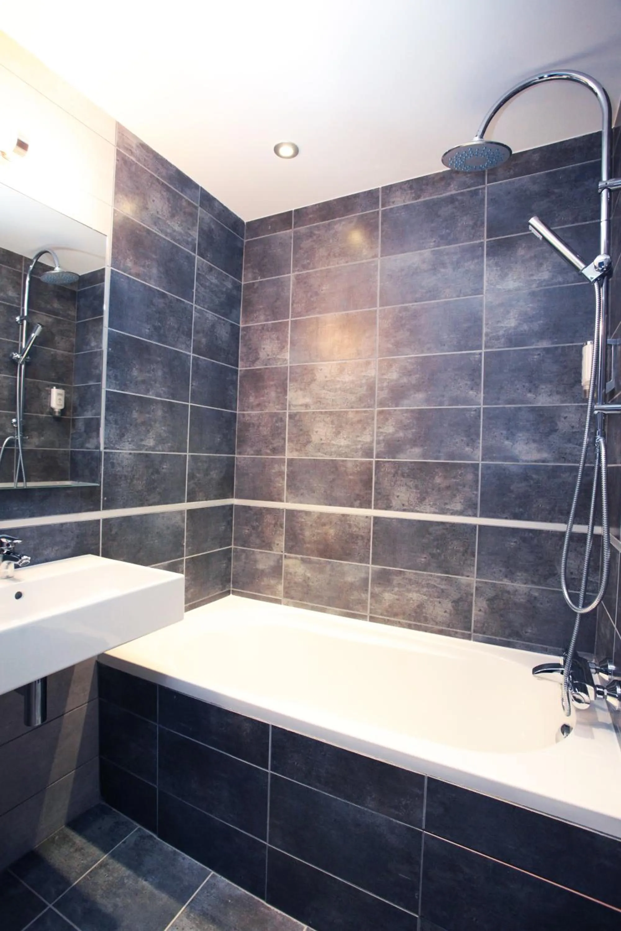 Bathroom in La Table de Gustave