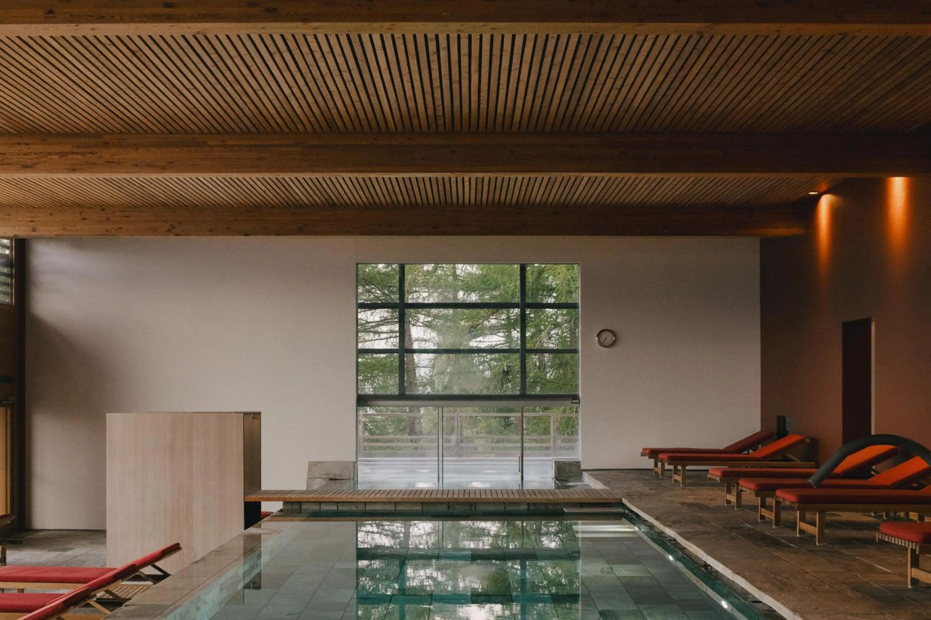 Swimming pool in Vigilius Mountain Resort