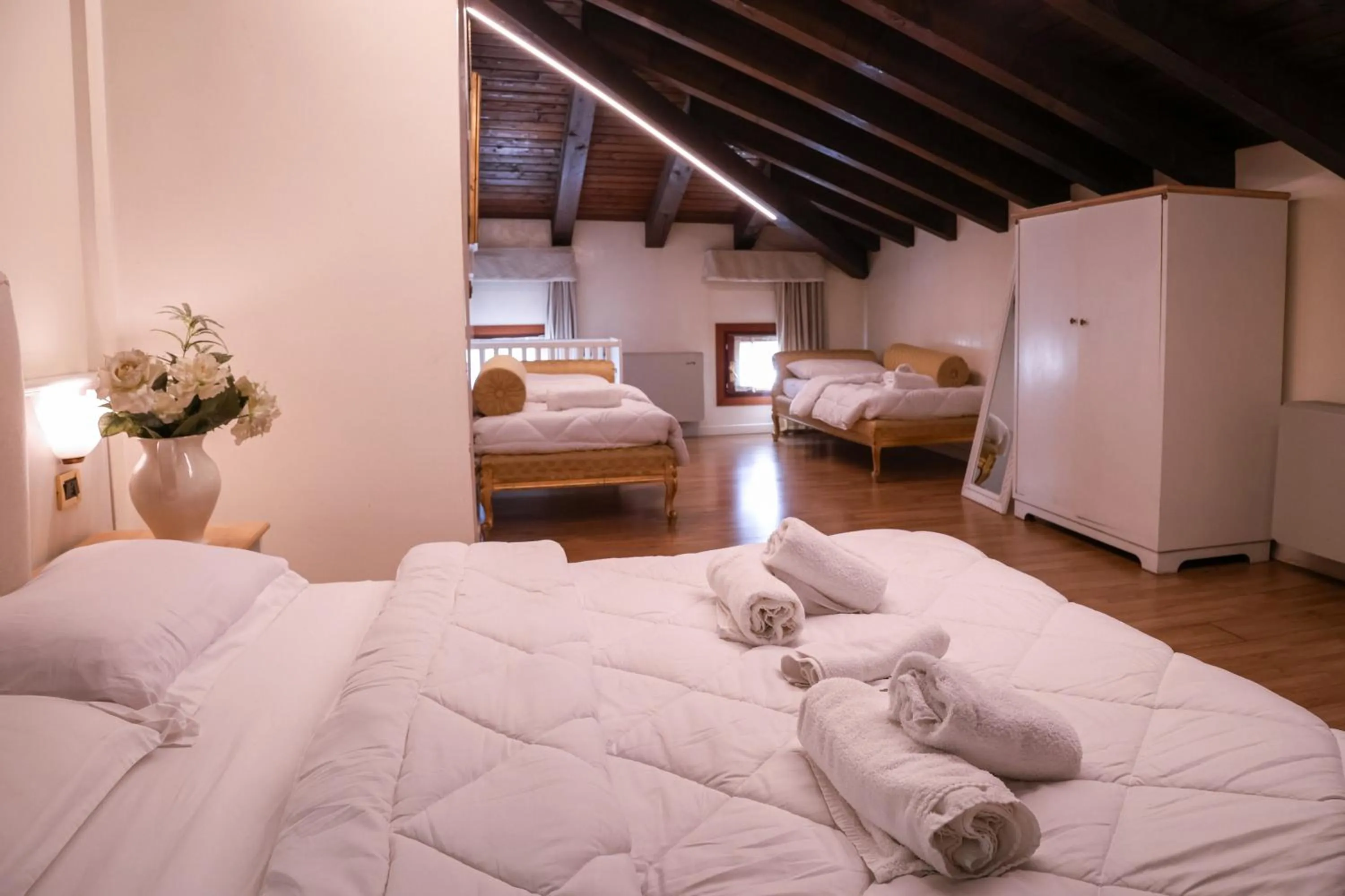 Photo of the whole room, Bed in Hotel Villa Sara