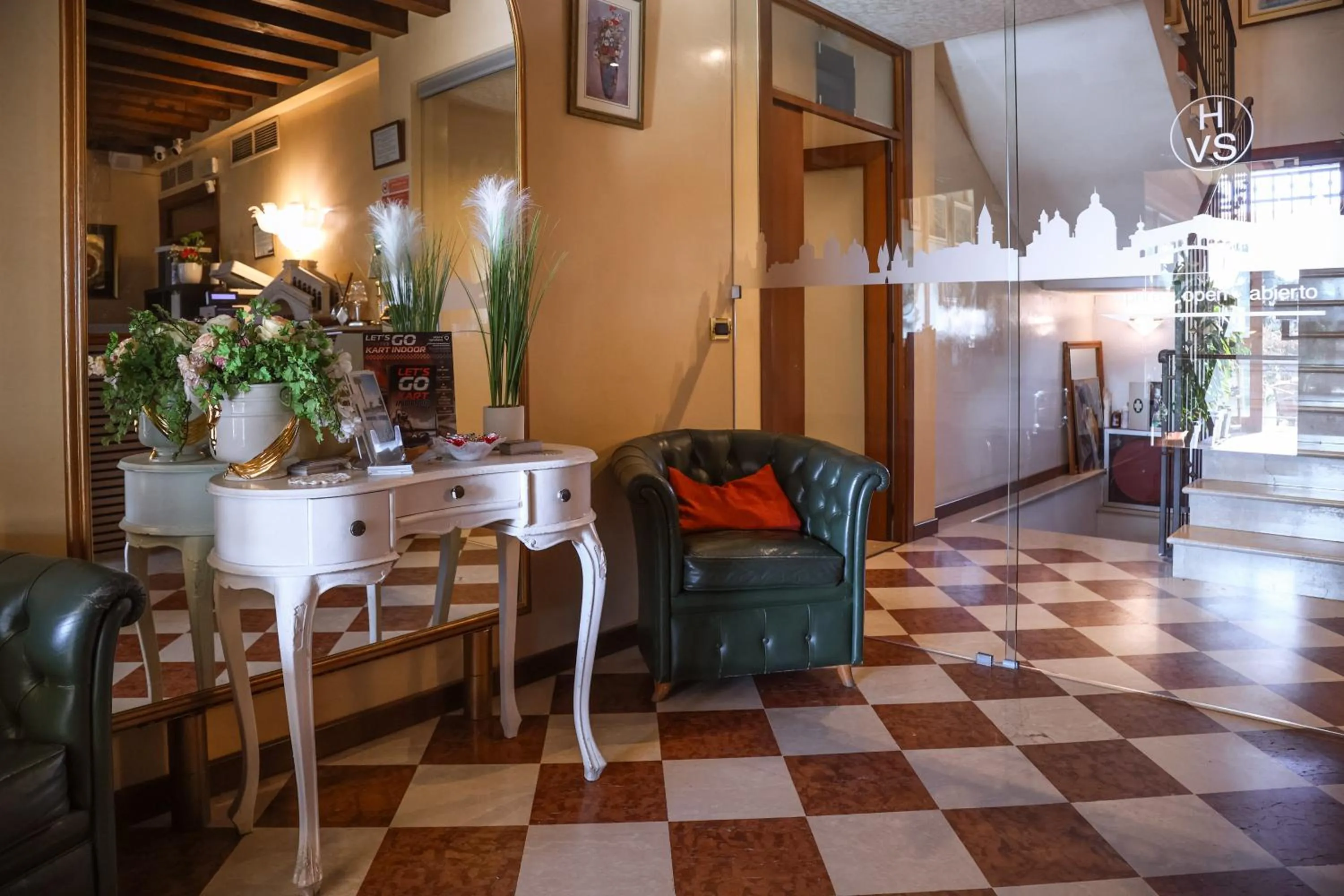 Seating area in Hotel Villa Sara