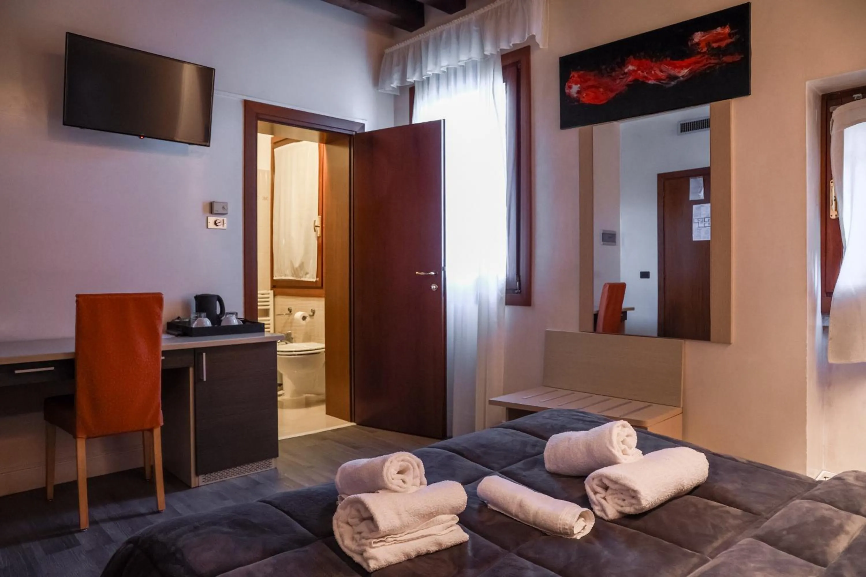 Photo of the whole room, Bed in Hotel Villa Sara