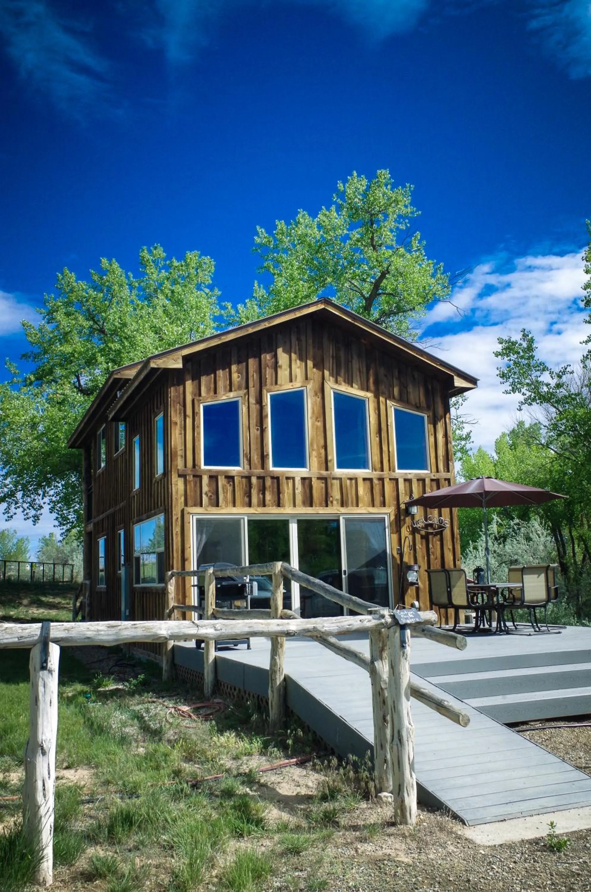 Two-Bedroom House in Rustic Hideaway