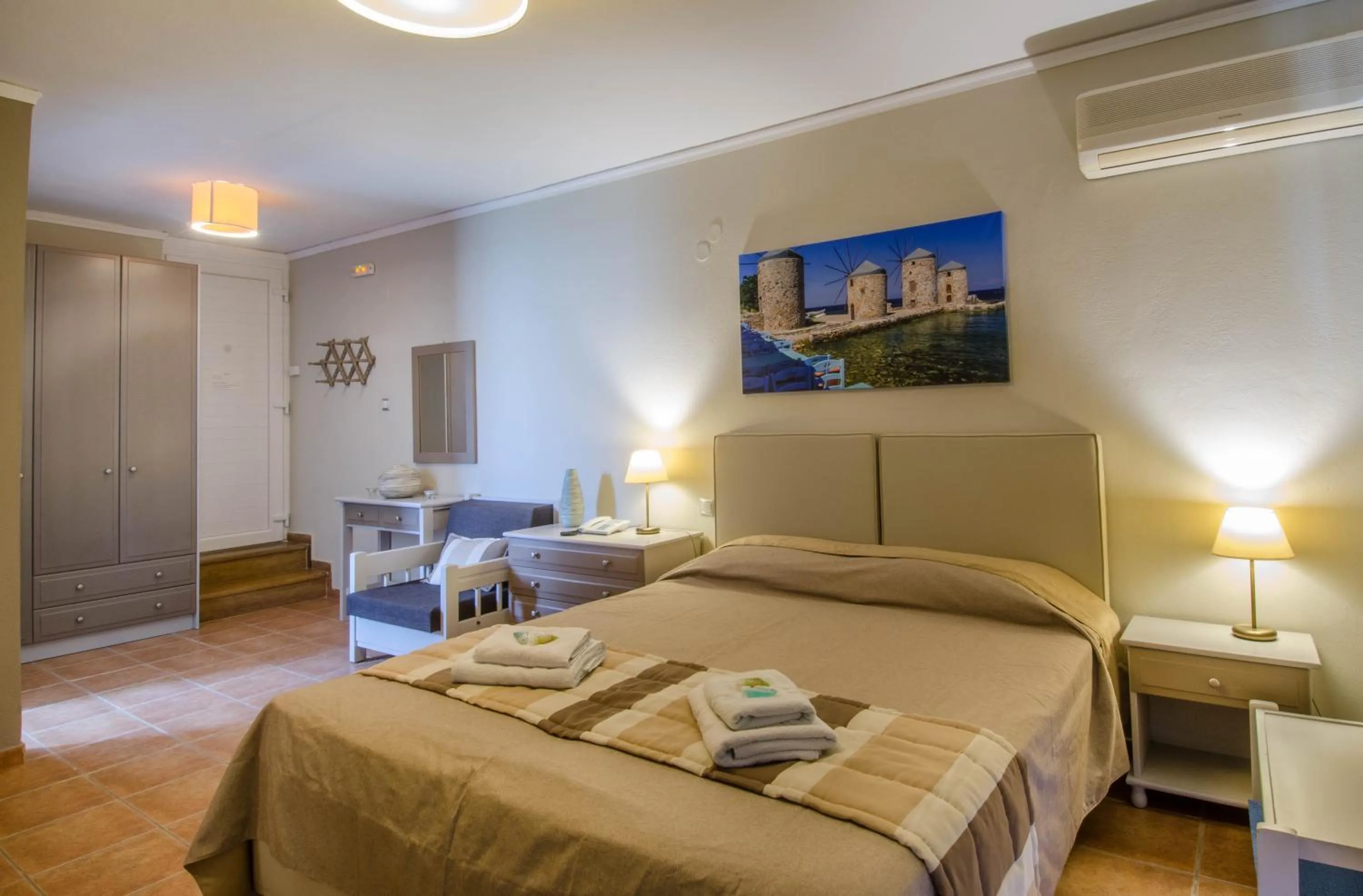 Bed in Plaka Studios