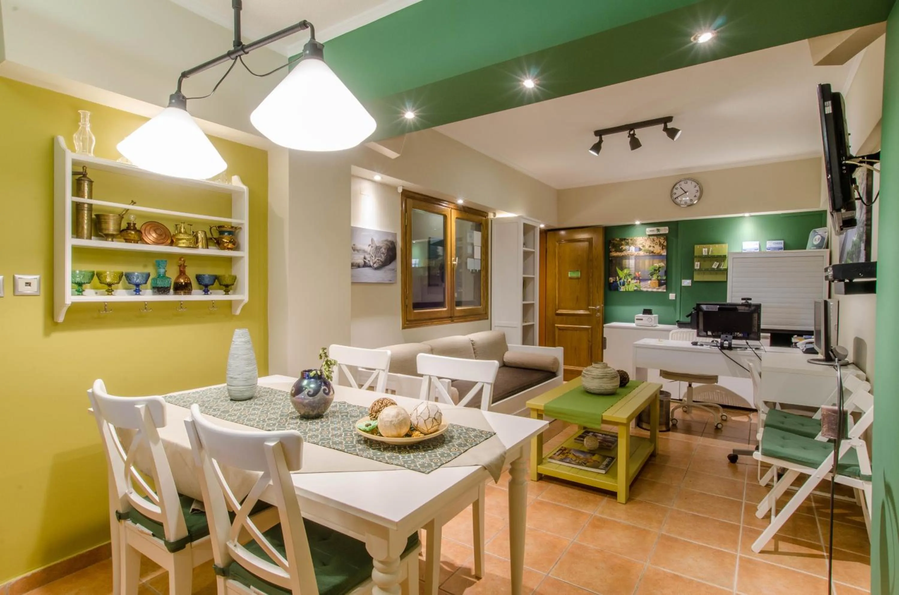 Lobby or reception in Plaka Studios