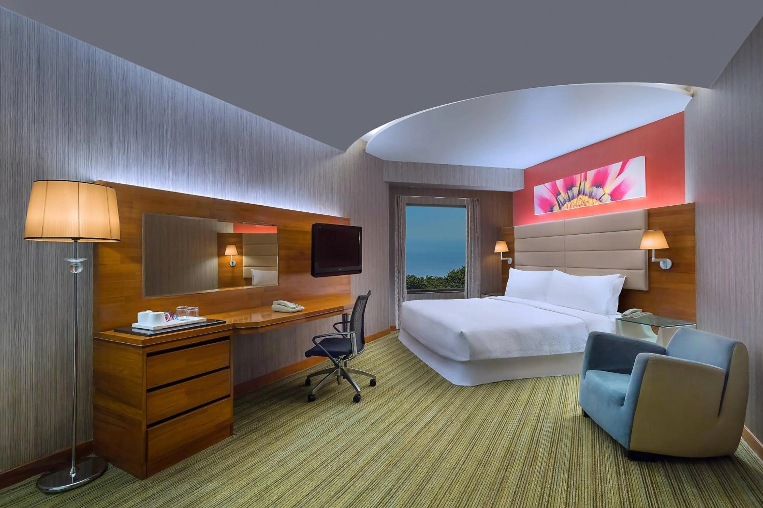 Photo of the whole room, Bed in Four Points By Sheraton Visakhapatnam