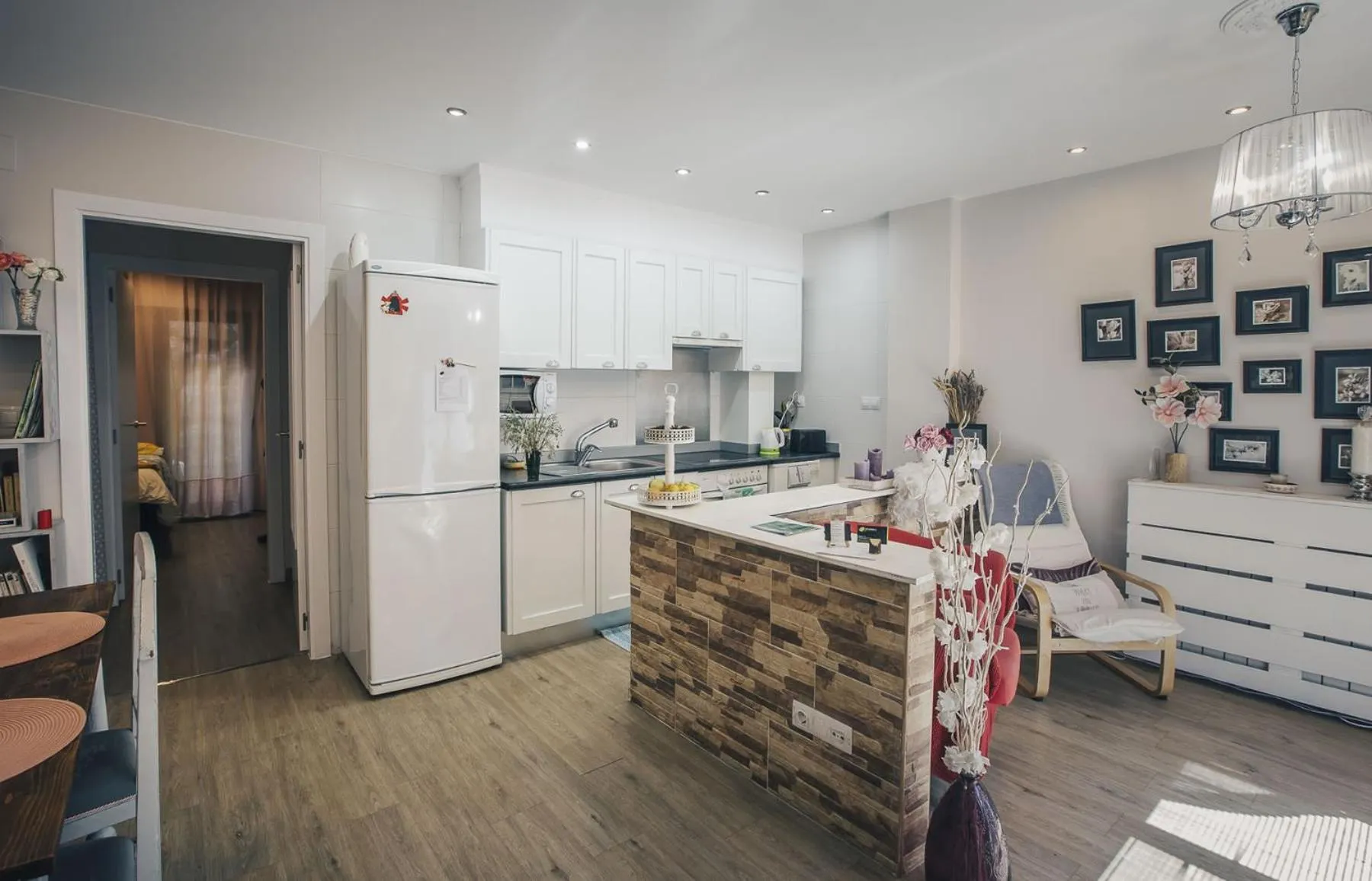 Kitchen or kitchenette in Casa Ferran, amplias habitaciones y apartamentos de montaña
