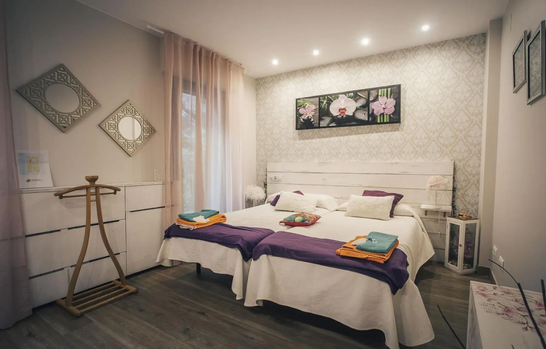 Photo of the whole room, Bed in Casa Ferran, amplias habitaciones y apartamentos de montaña