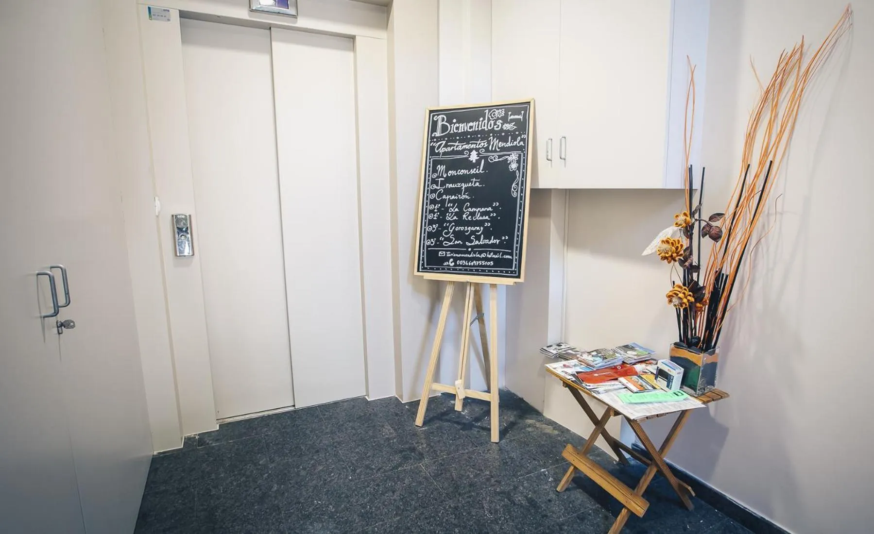 Lobby or reception in Casa Ferran, amplias habitaciones y apartamentos de montaña