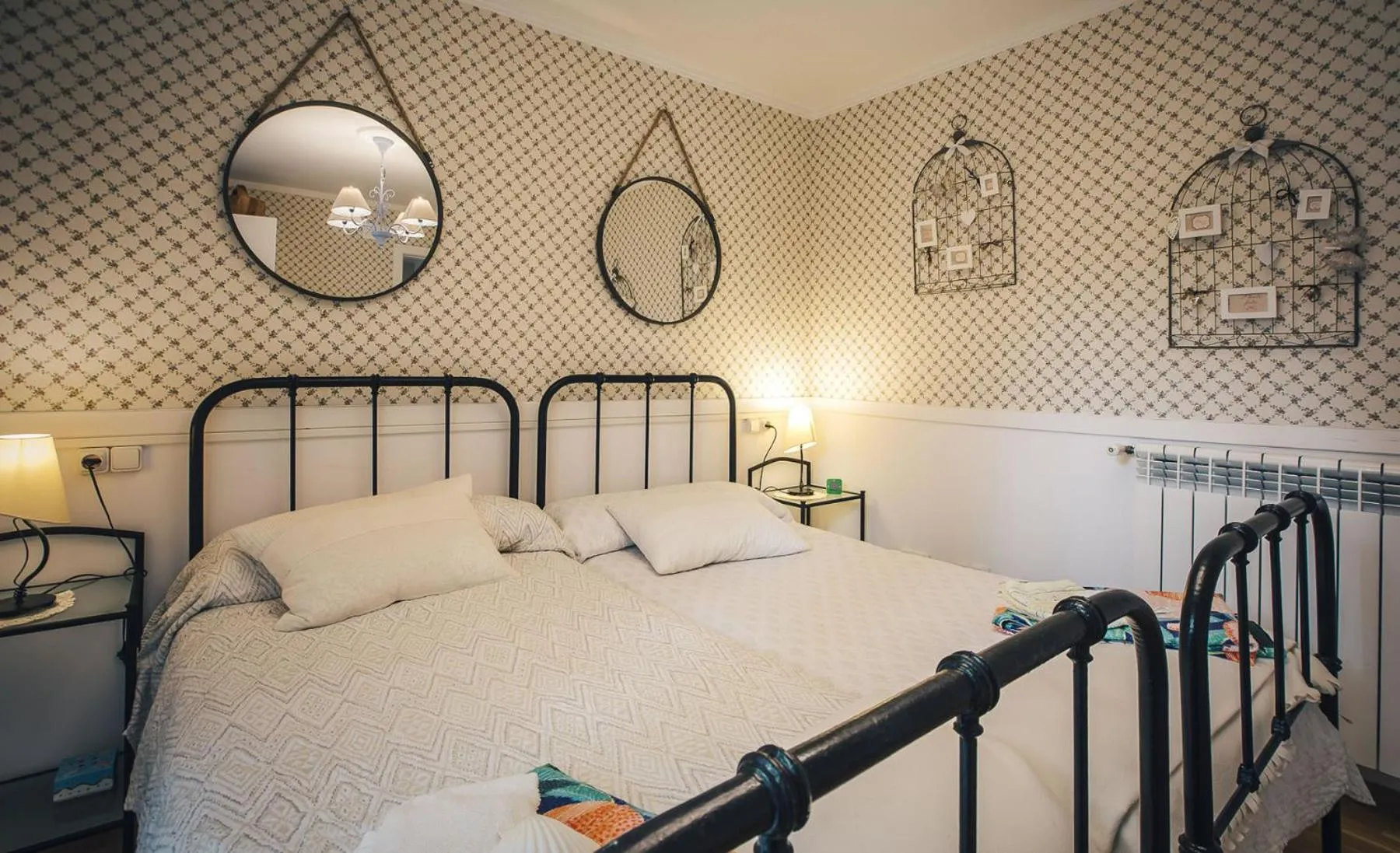 Photo of the whole room, Bed in Casa Ferran, amplias habitaciones y apartamentos de montaña