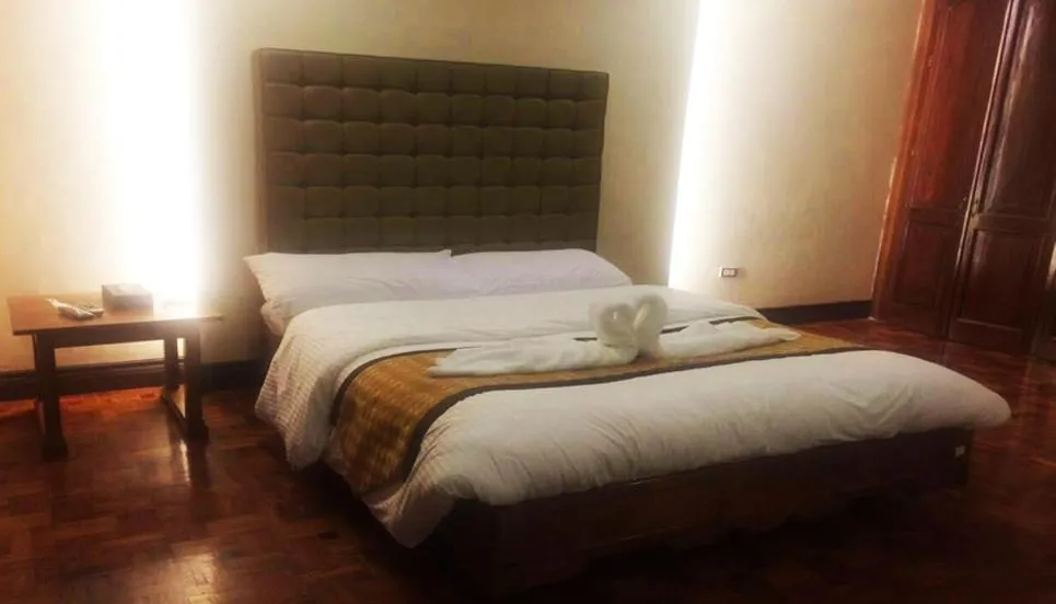 F8 Inn - Formerly F8 Bed & Breakfast