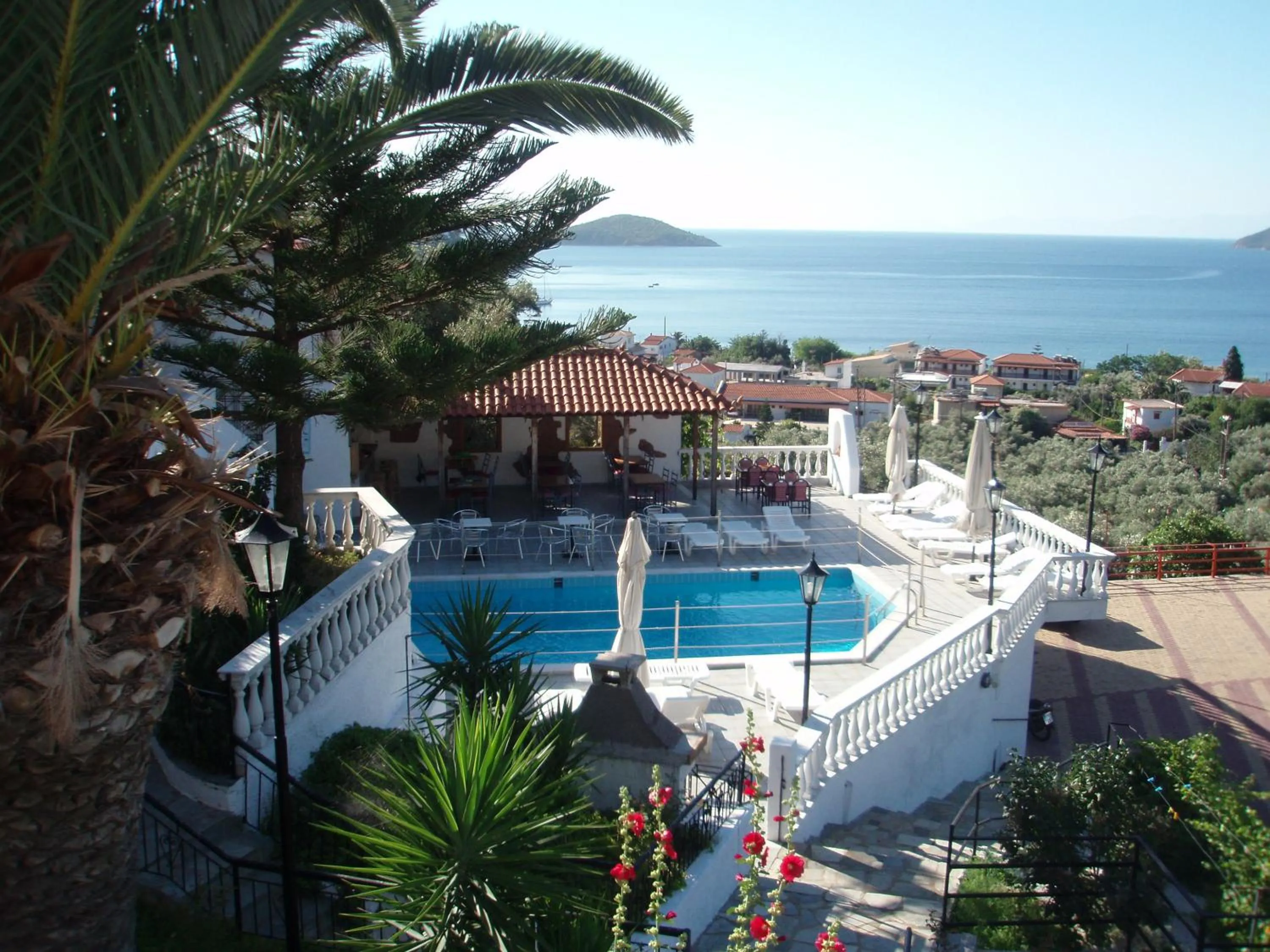 Swimming pool in Fengeros Village