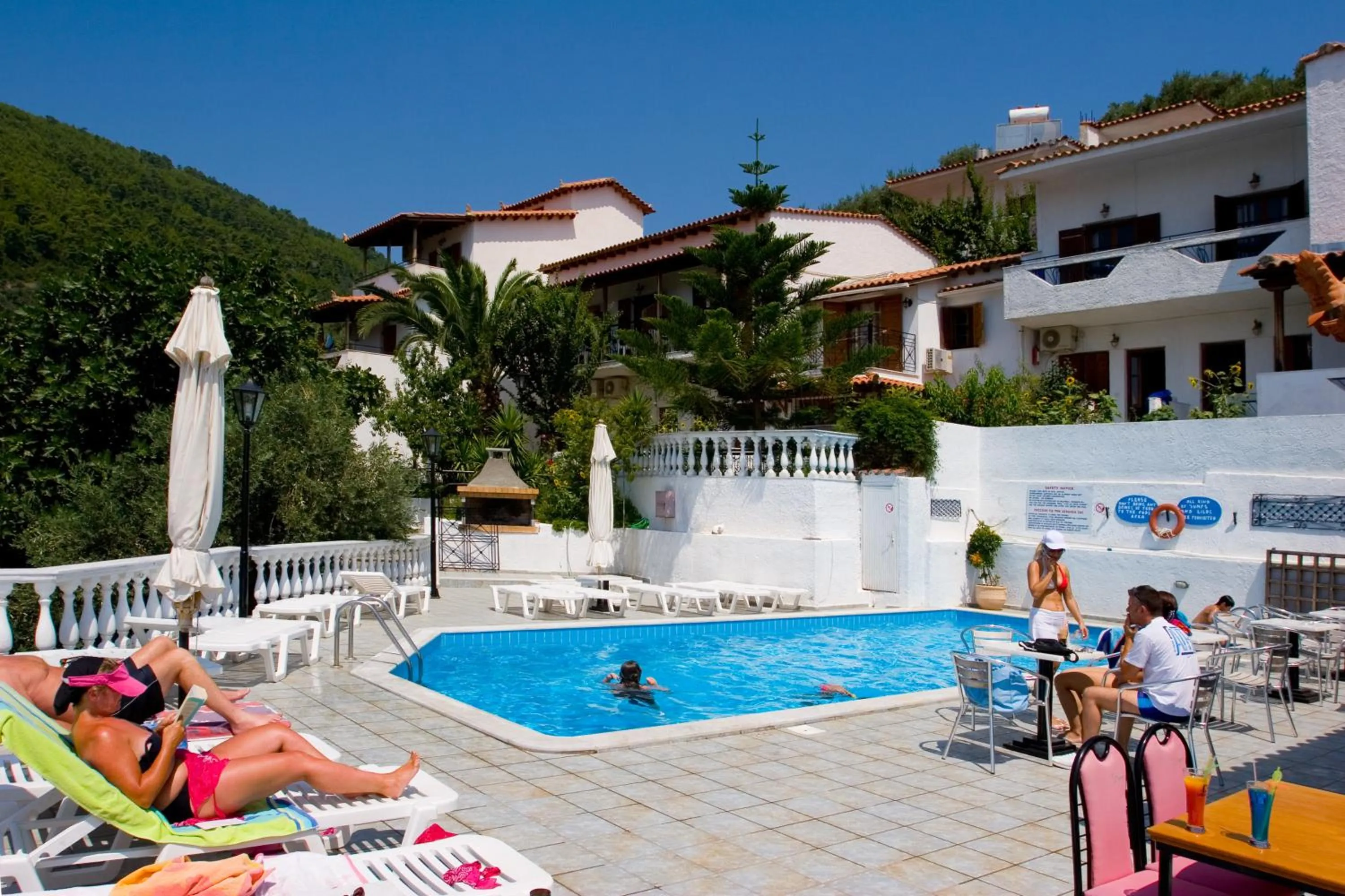 Facade/entrance in Fengeros Village