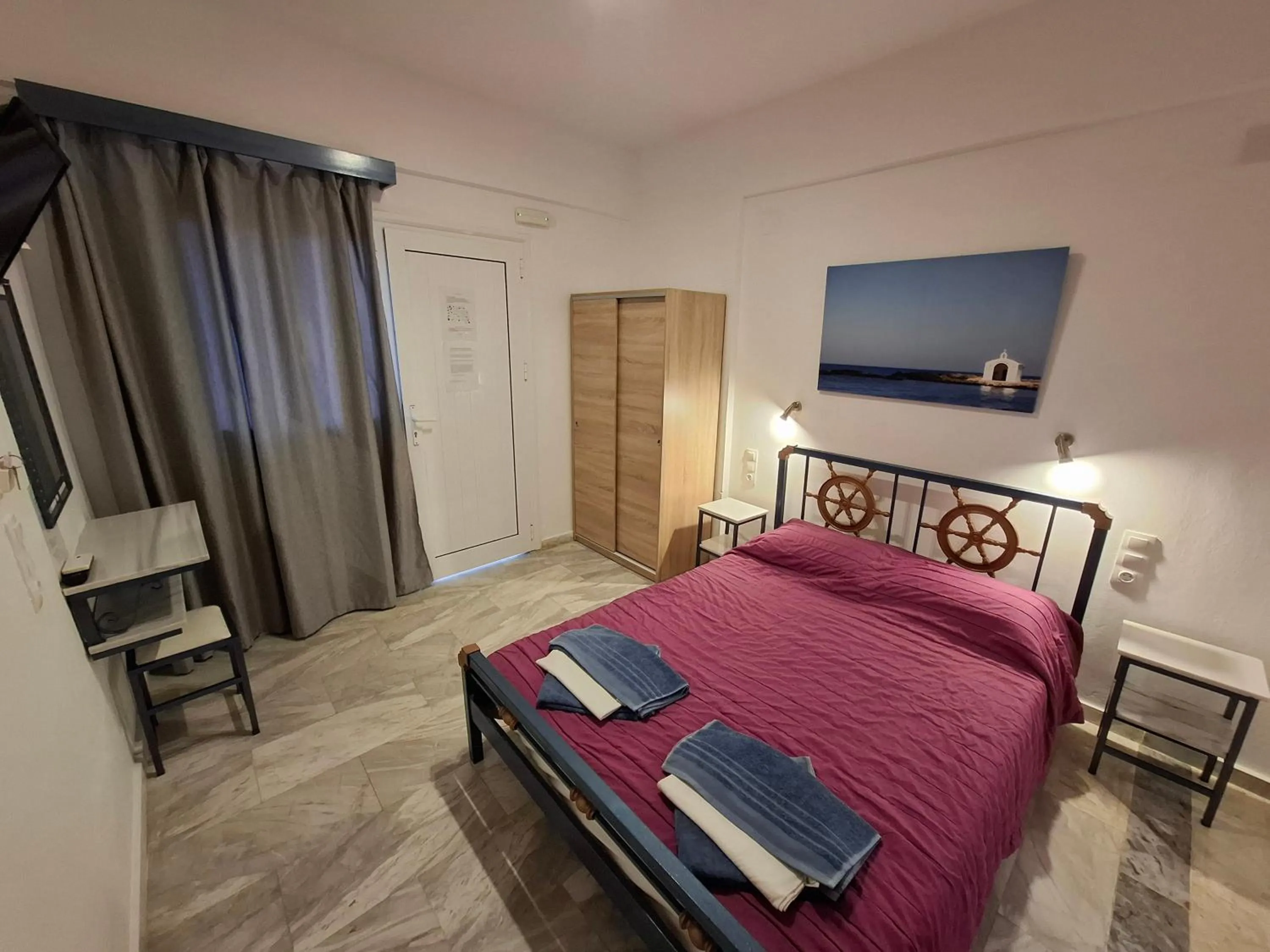 Bedroom, Bed in Fengeros Village