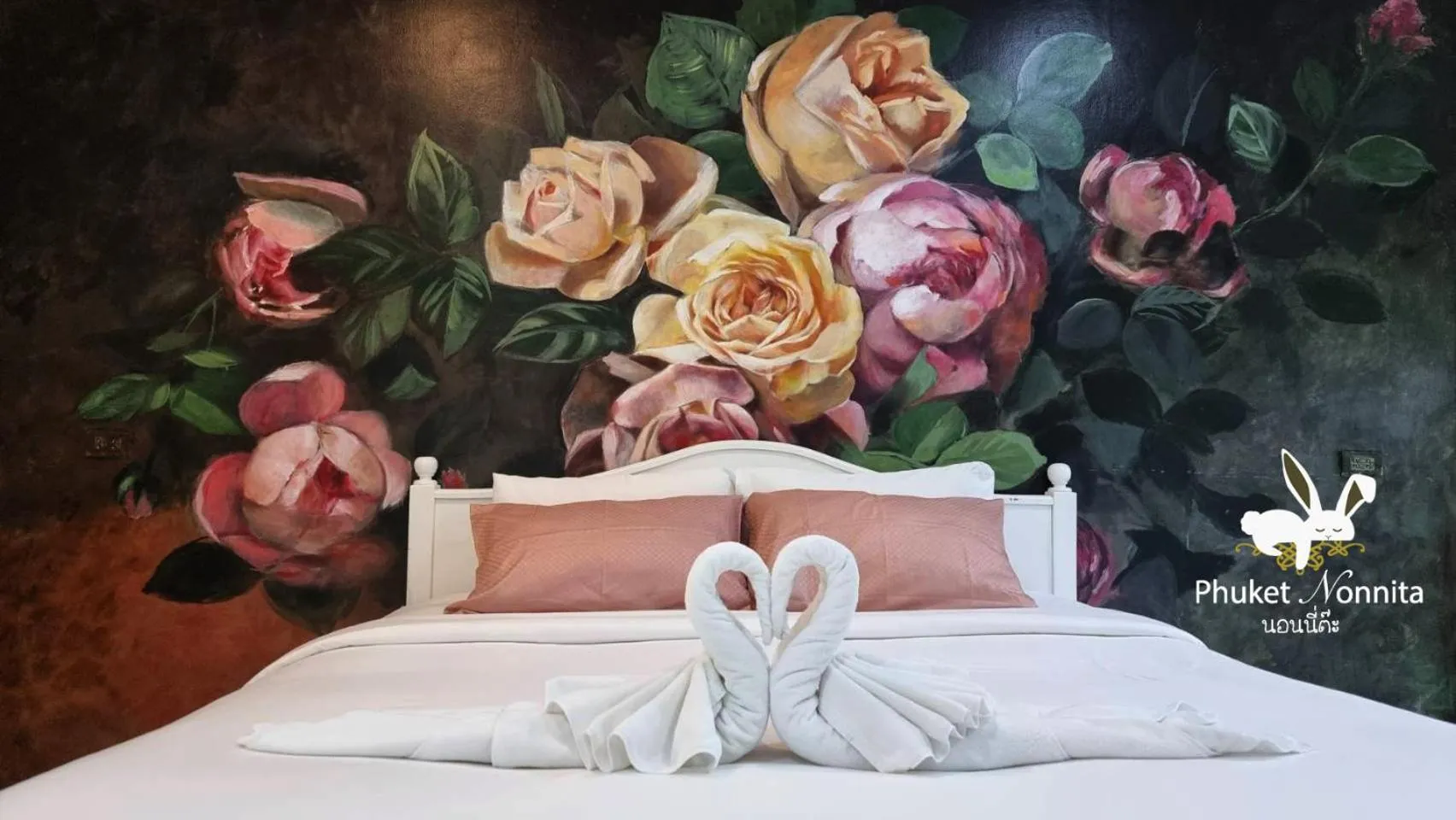 Bed in Phuket Nonnita Boutique Resort - SHA Plus