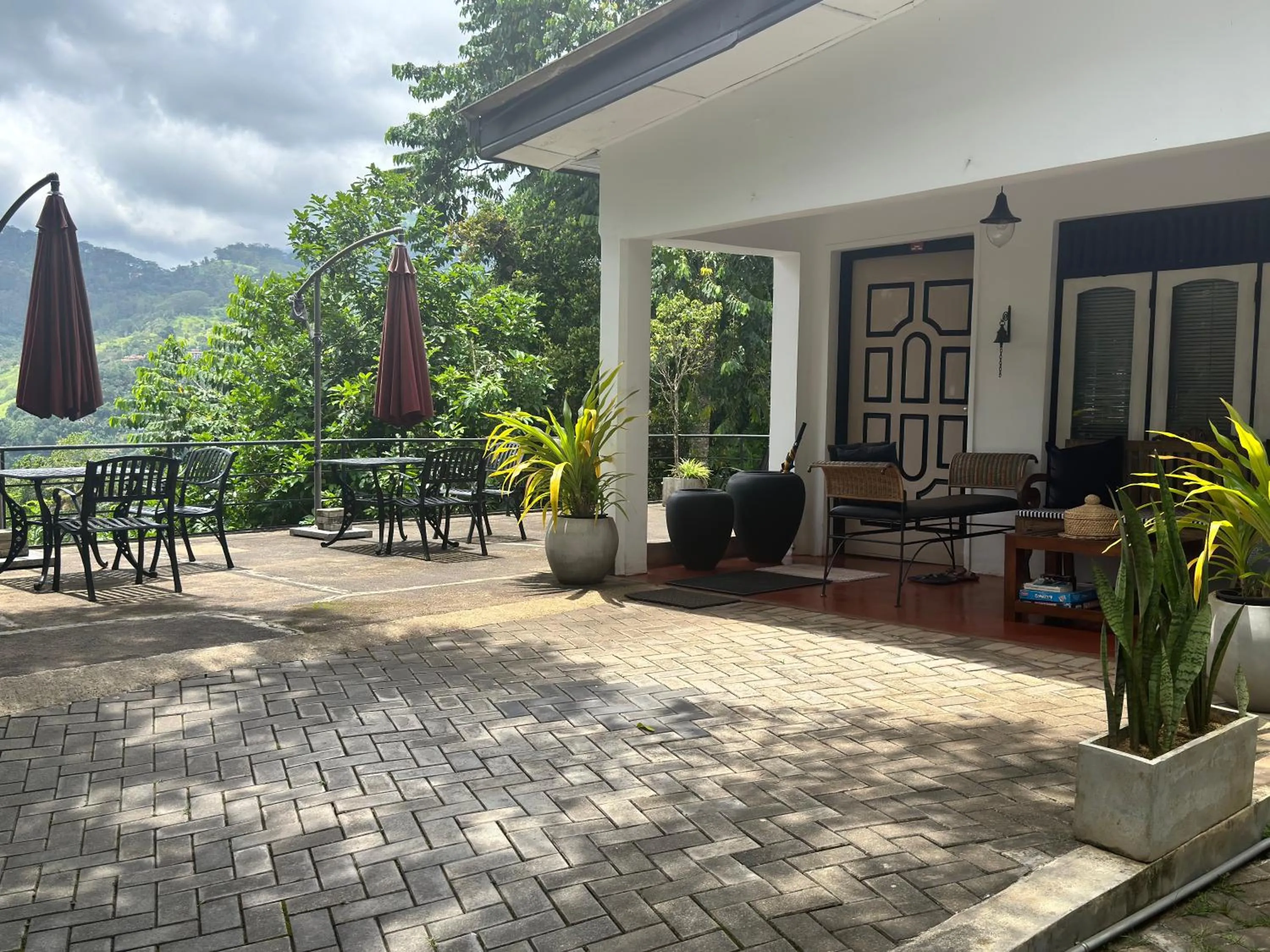 Property building in Selyna Sky Terrace