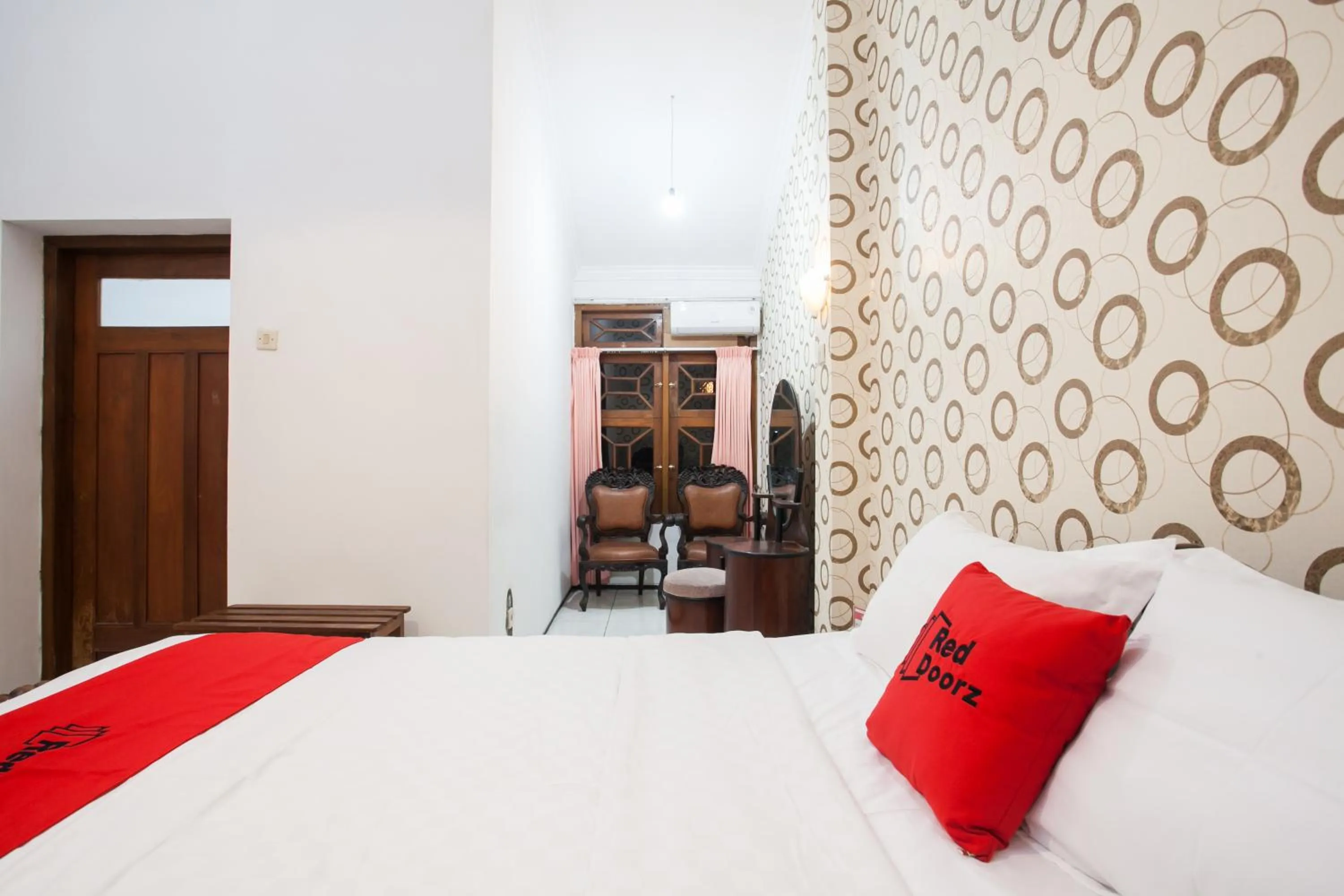 Bedroom in RedDoorz near Brawijaya University