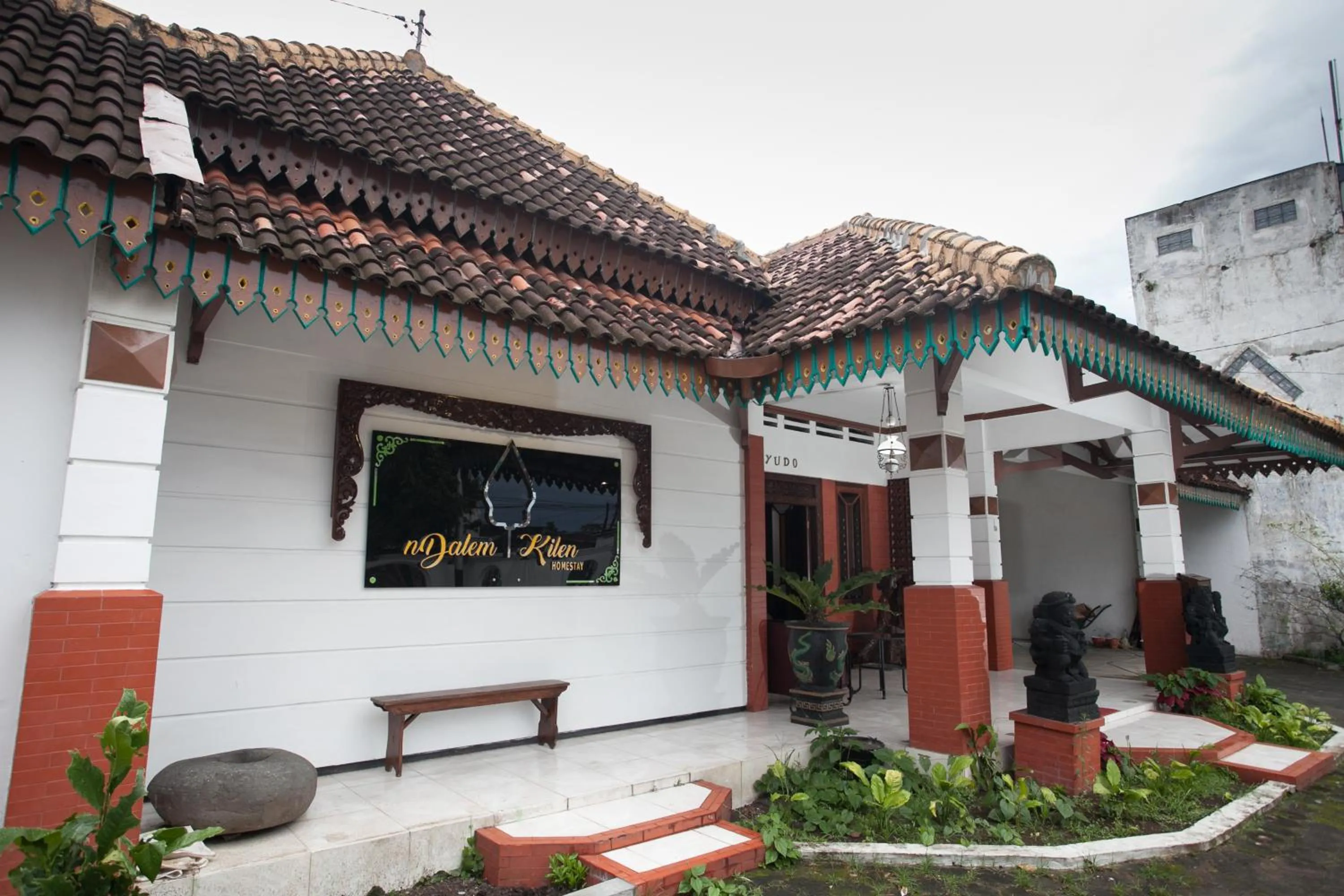 Property building in RedDoorz near Brawijaya University