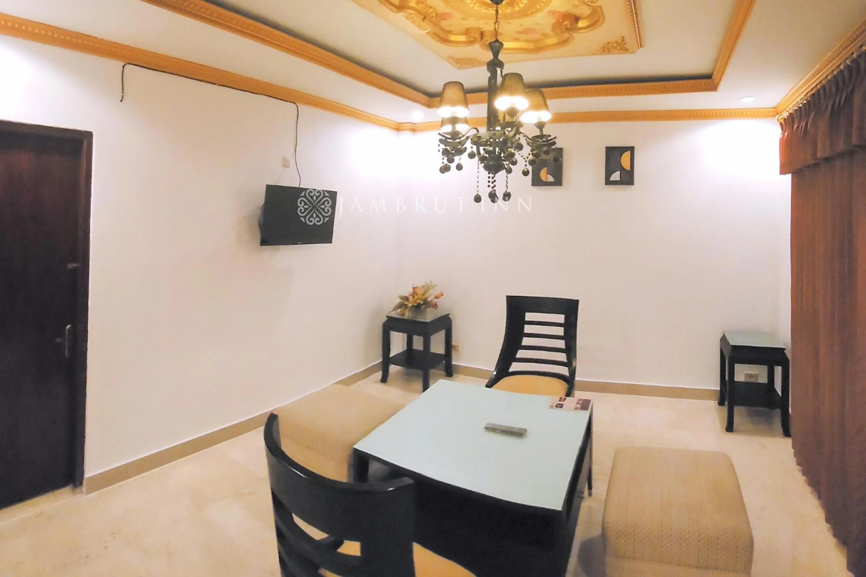 Seating area in Jambrut Inn