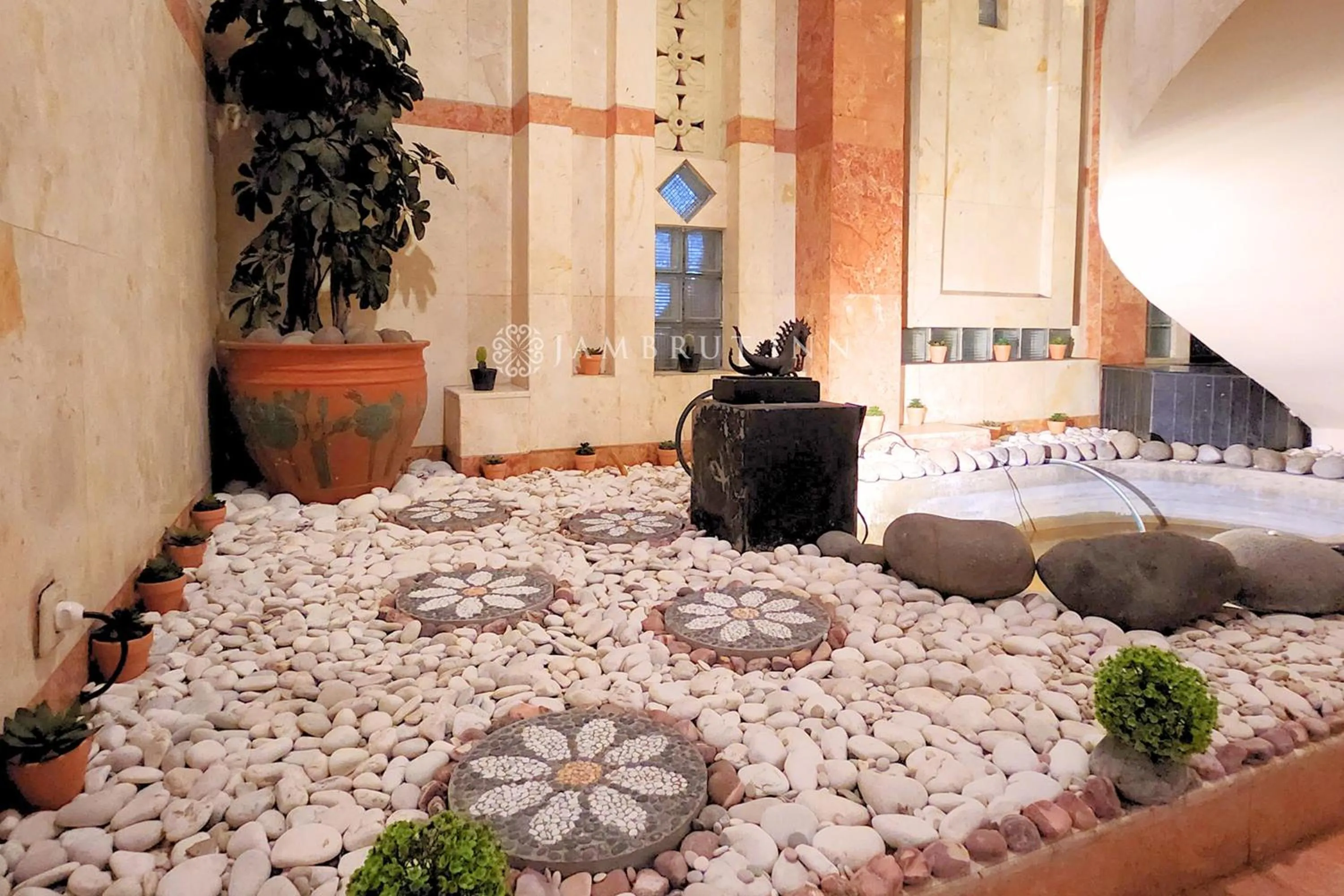 Lobby or reception in Jambrut Inn